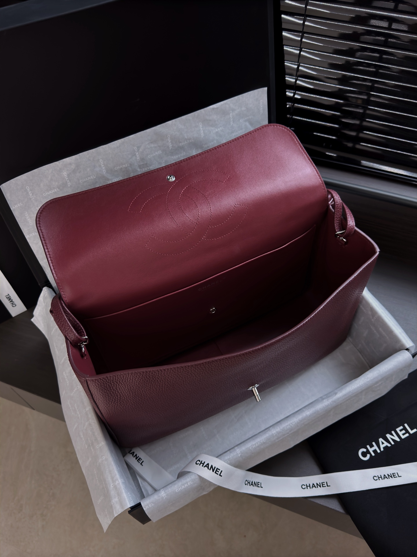 CHANEL 2026 Maxi Flap bag 38cm in Burgundy AS6233