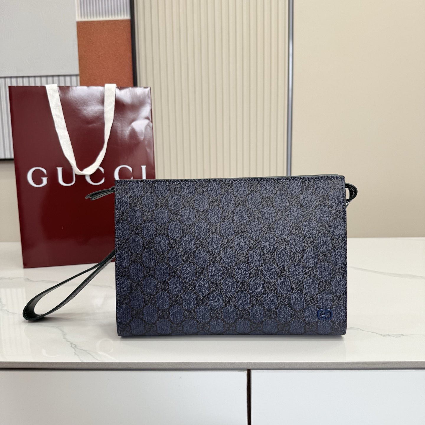Gucci Green trim medium pouch 768255