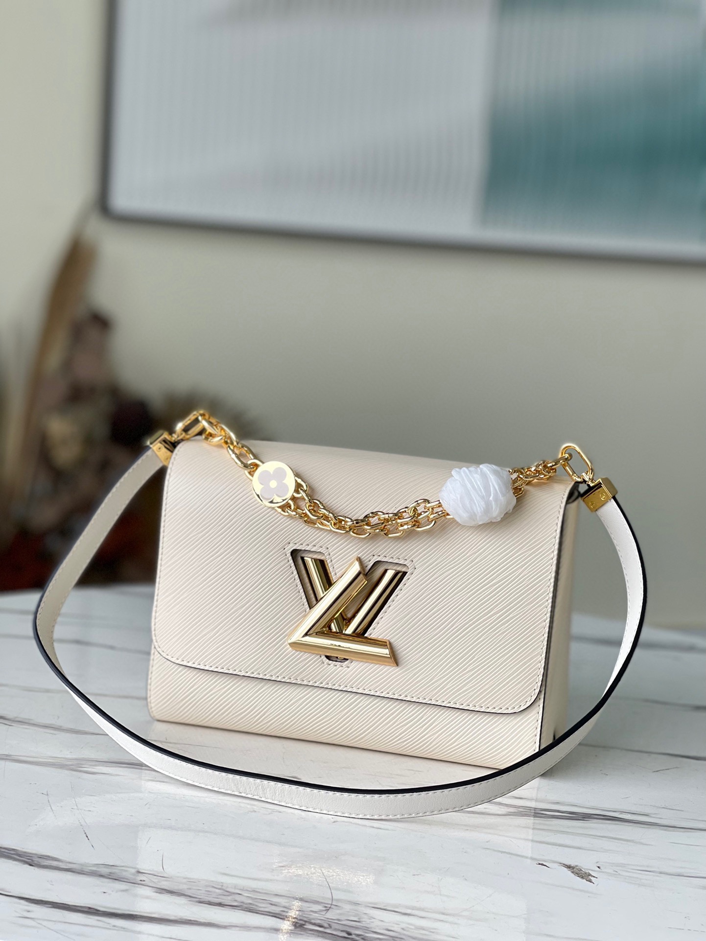 Louis Vuitton LV Twist MM M59403