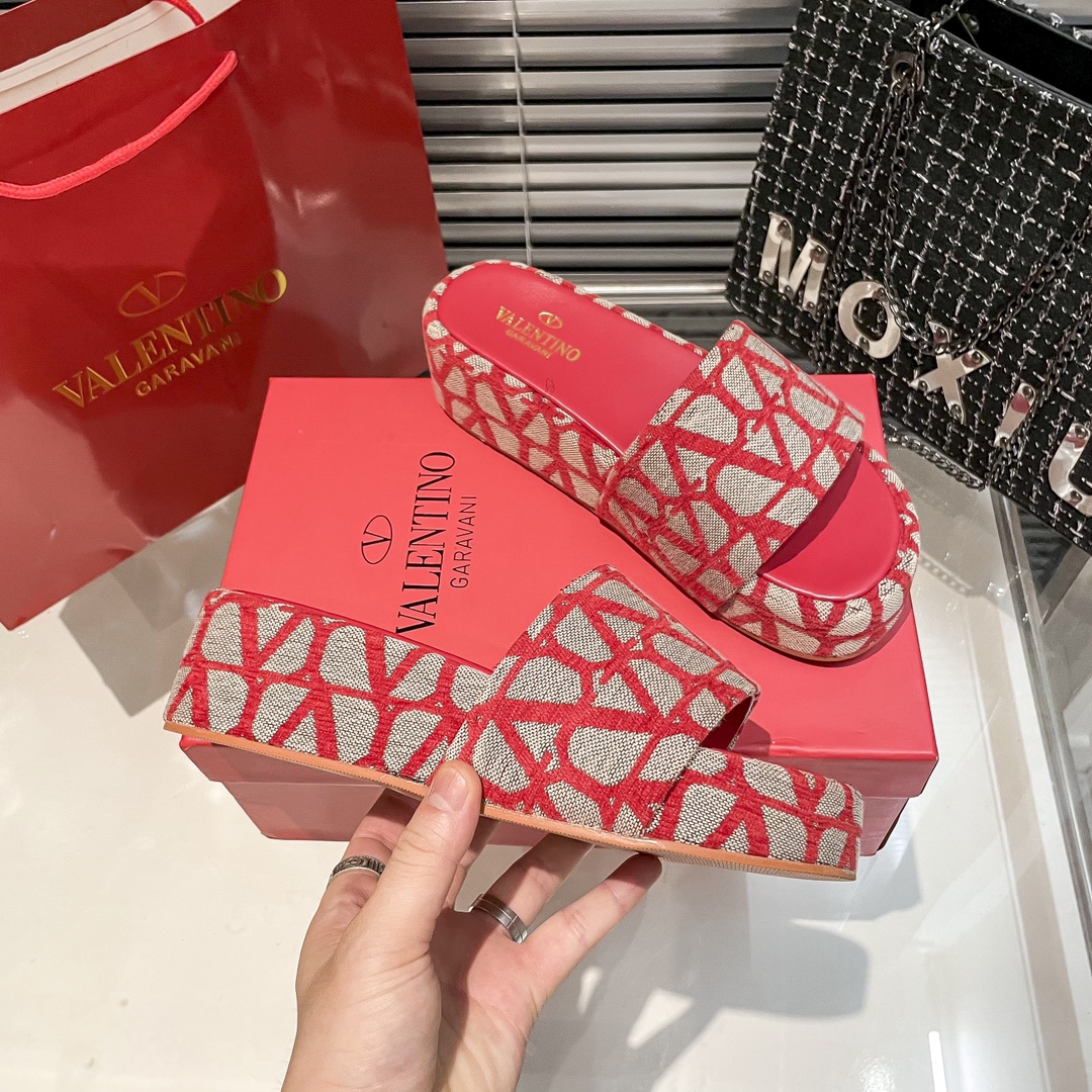 Valentino Toile Iconographe Monogram Canvas Leather VLogo Platform Sandals - KAIROO