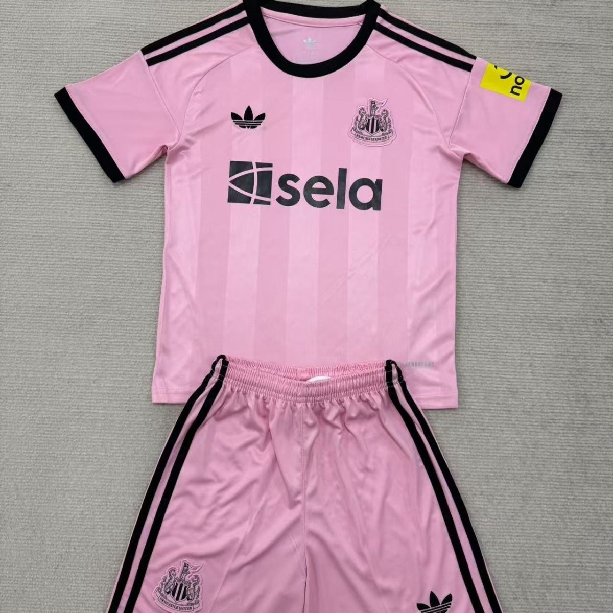 Newcastle United Home Kit Football Jersey 2025-26