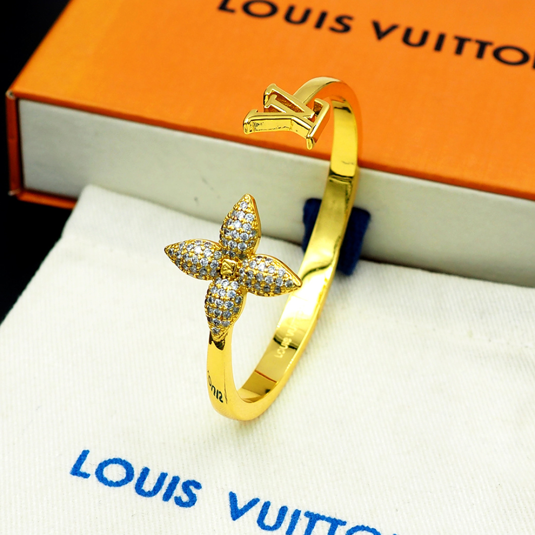 LV Women's fashion bracelet