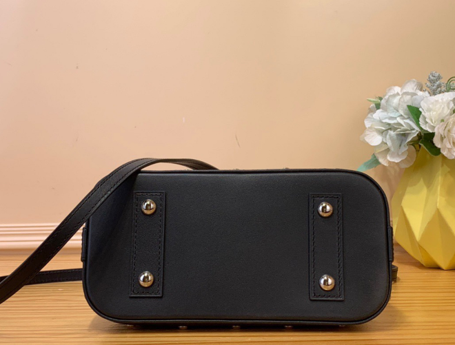 Louis Vuitton LV Crossbody handBag