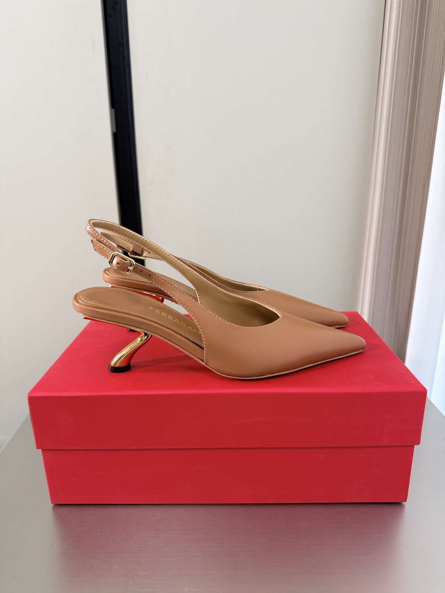 Ferragamo 2026 New Leather Slingback