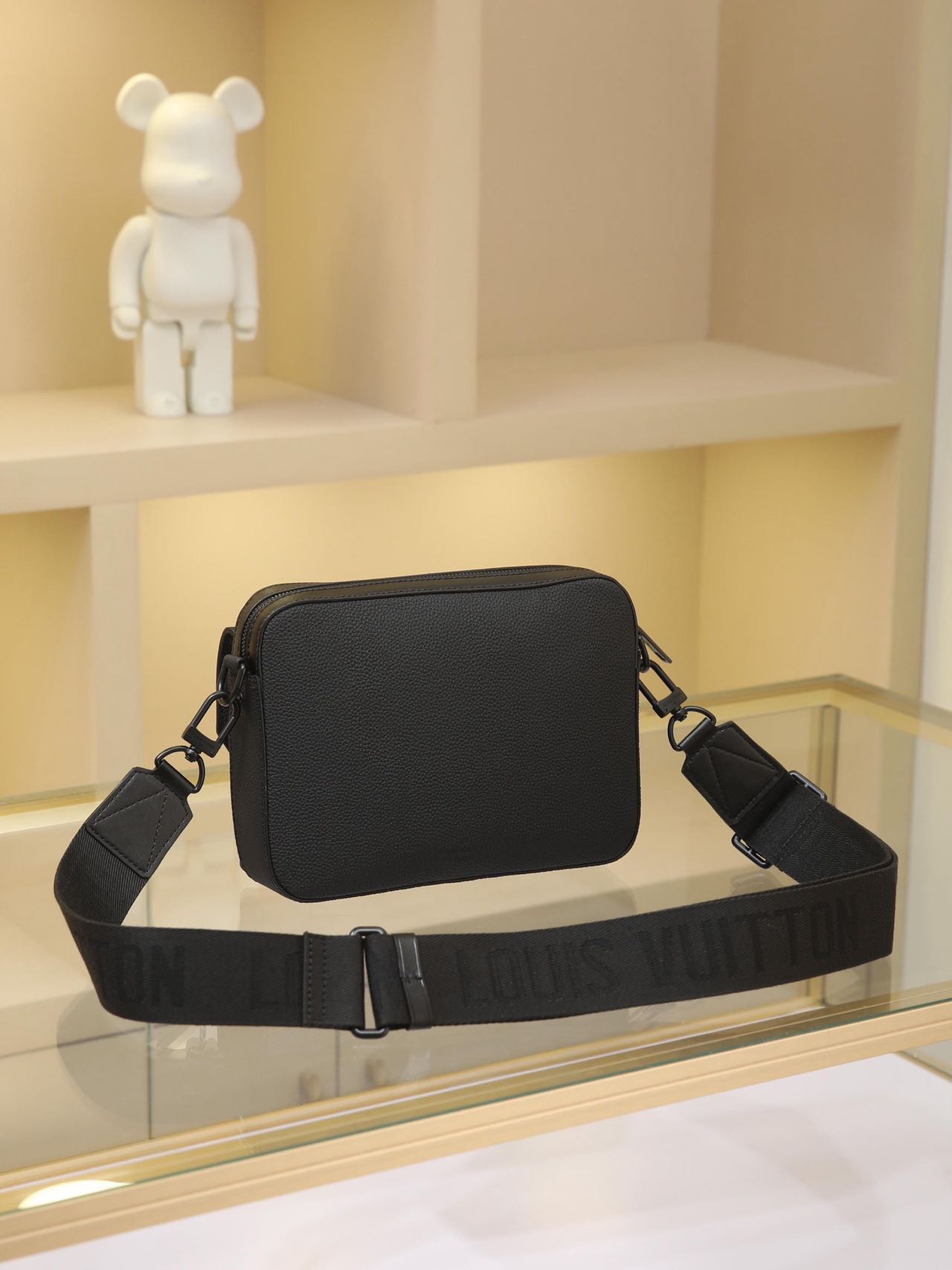 Louis Vuitton LV Men Fastline Messenger Bag Black