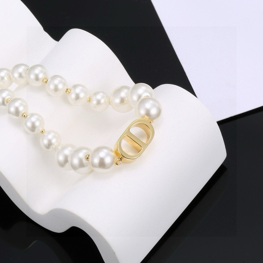 Dior Classic Pearl bracelet