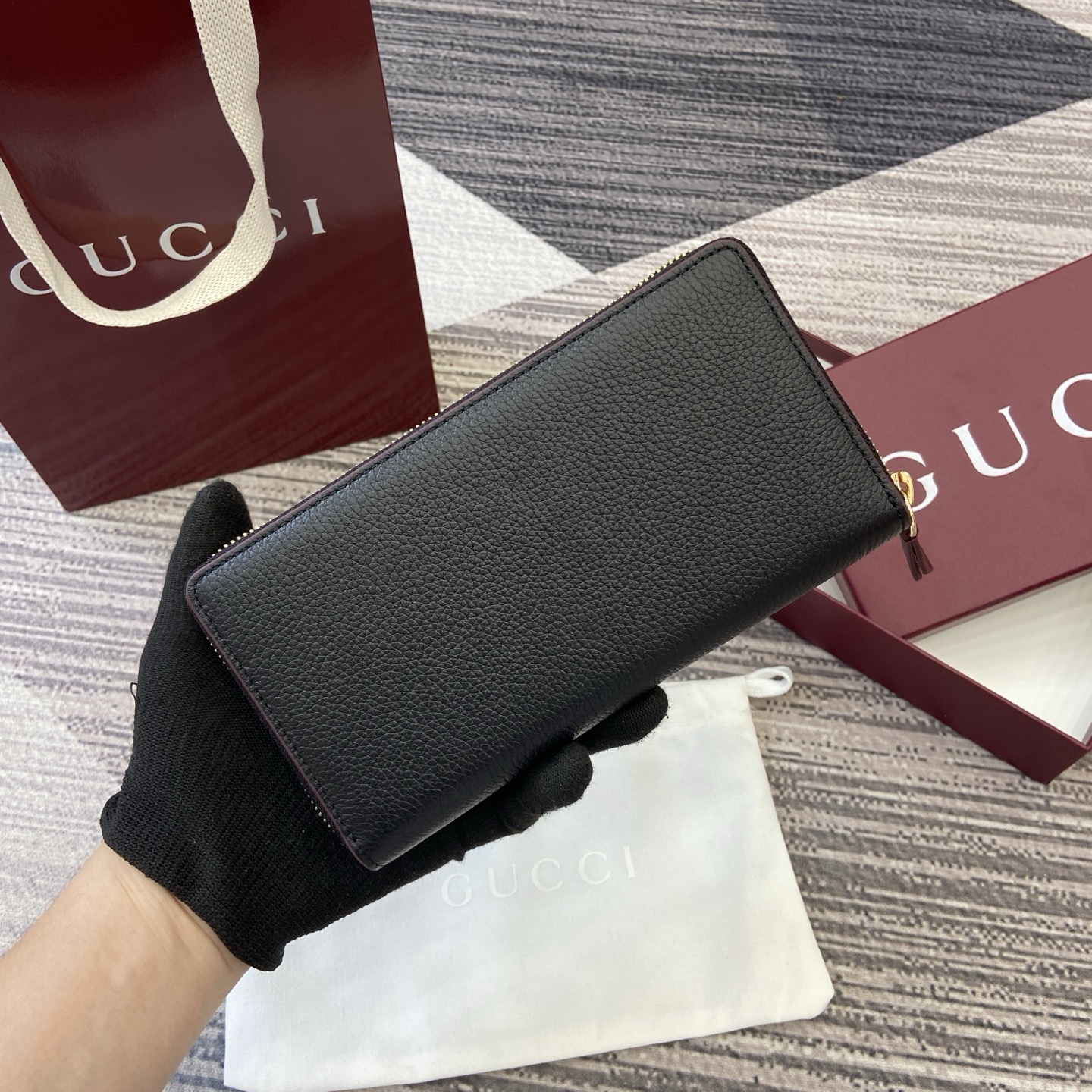 Gucci Bi-colour GG Marmont zip around wallet 456117
