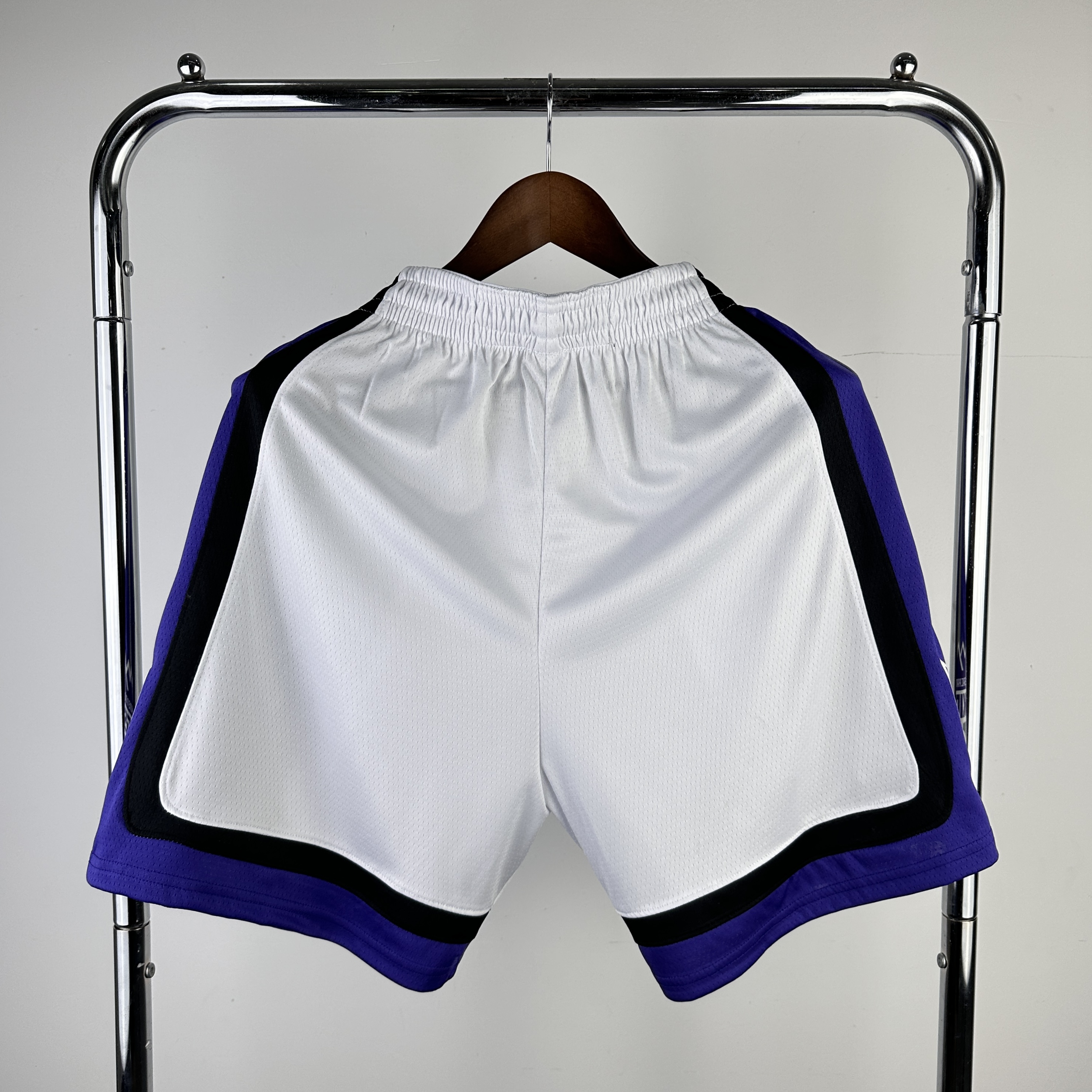 24 SEASON SACRAMENTO KINGS Home shorts