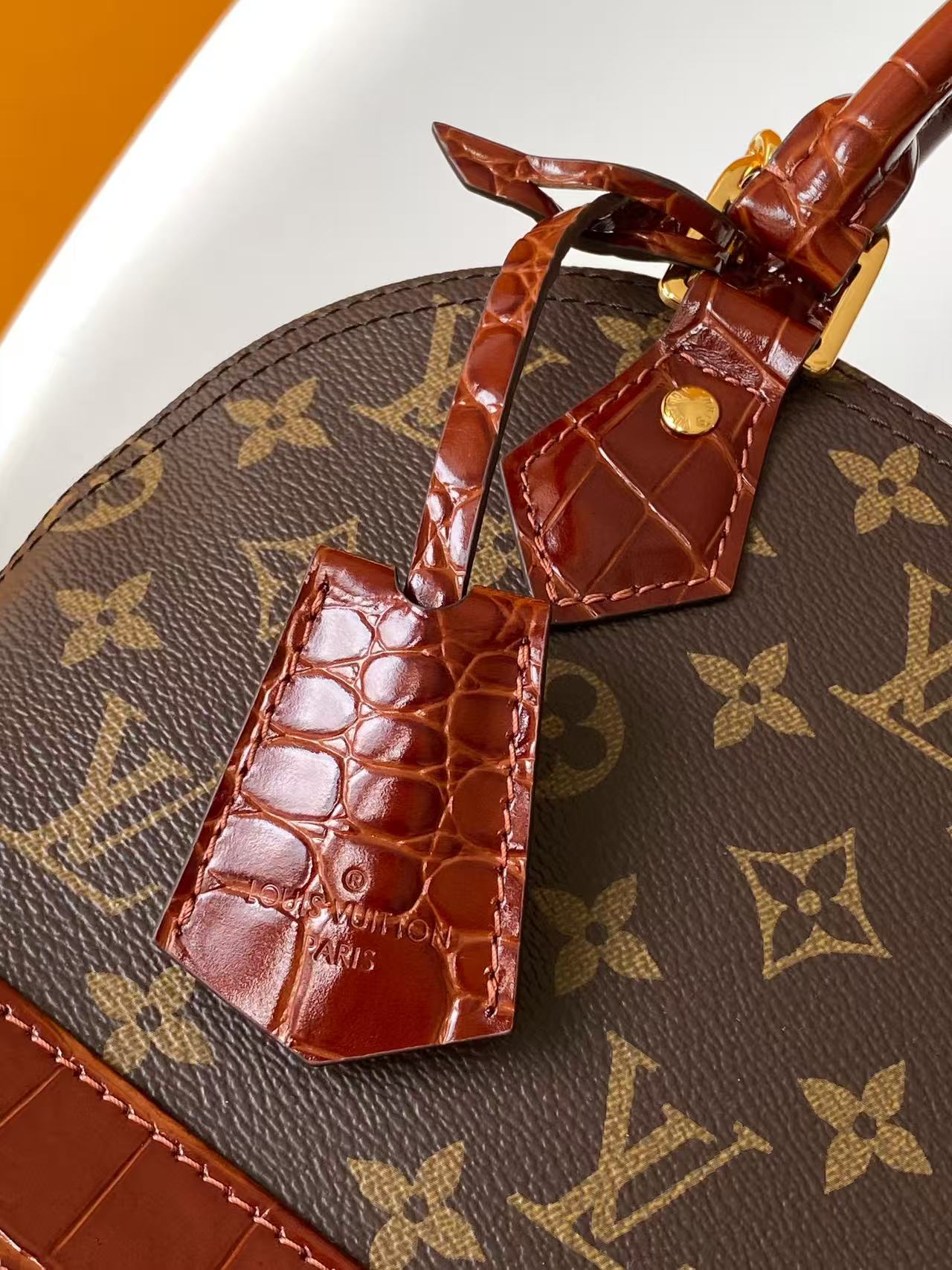 Louis Vuitton Crocodile Pattern Small Shell Bag Alma BB Handbag