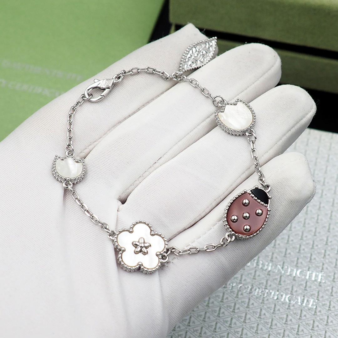 Van Cleef Fashion Bracelet