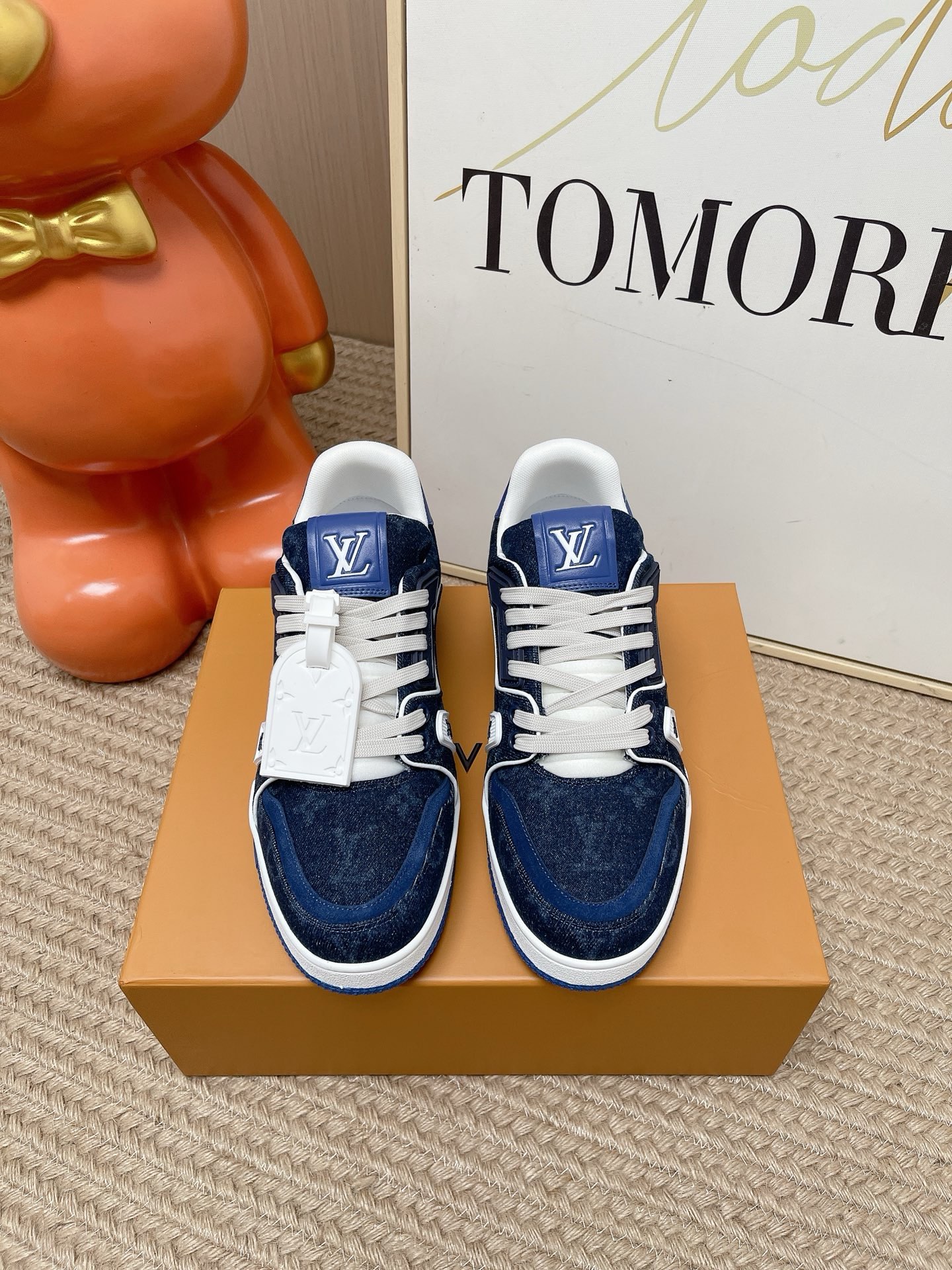 Louis Vuitton LV Unisex Trainer Sneaker