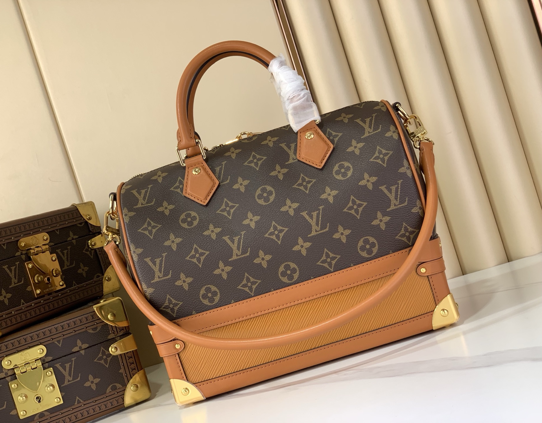 Louis Vuitton SPEEDY BANDOULIÈRE 30 Handbag