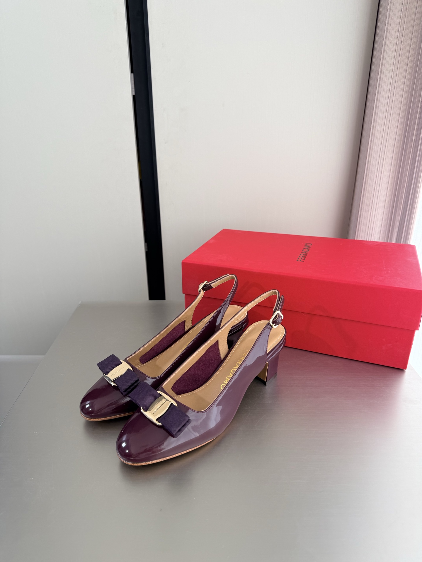 Ferragamo Shiny Leather Slingback