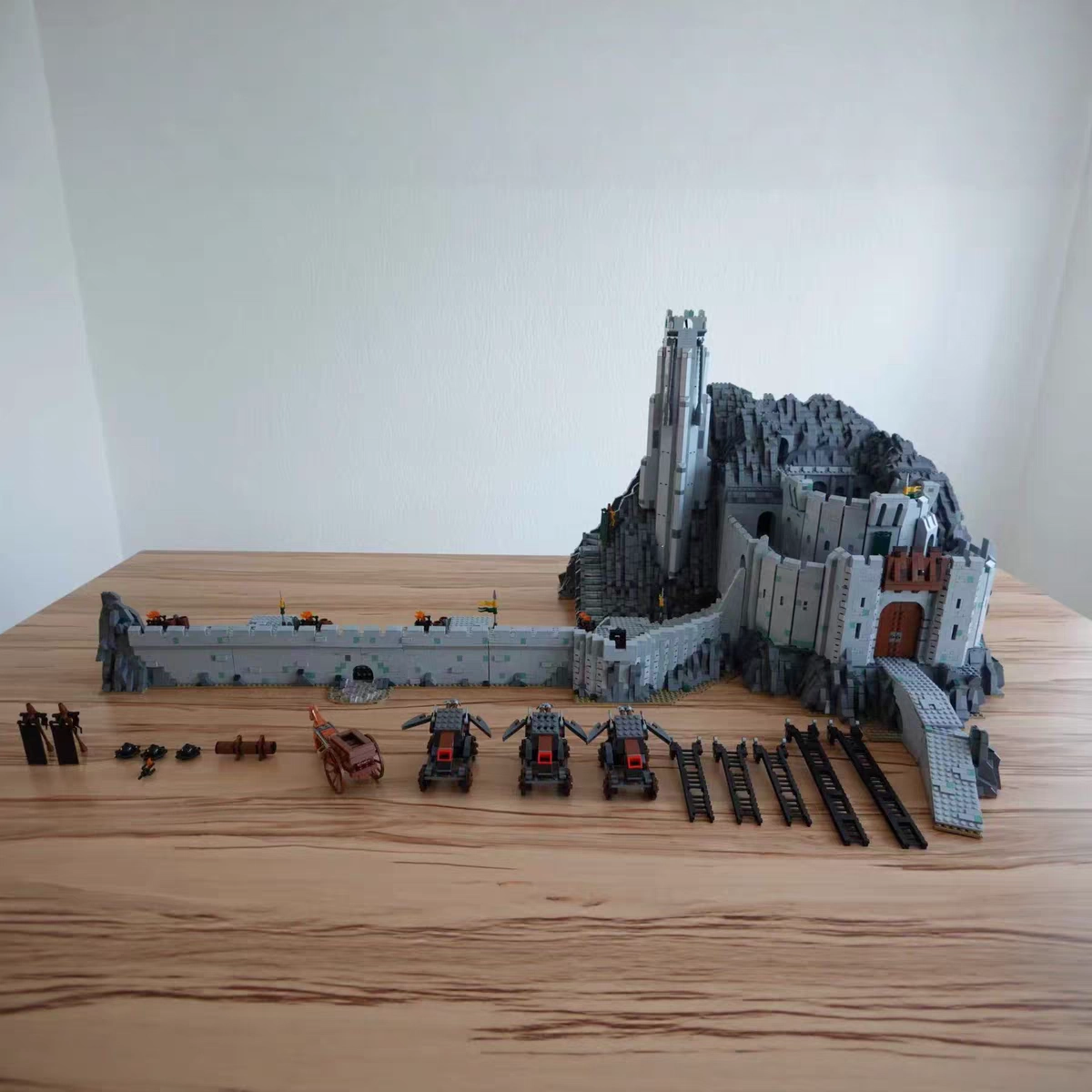 MOC 38478 - UCS Helm's Deep