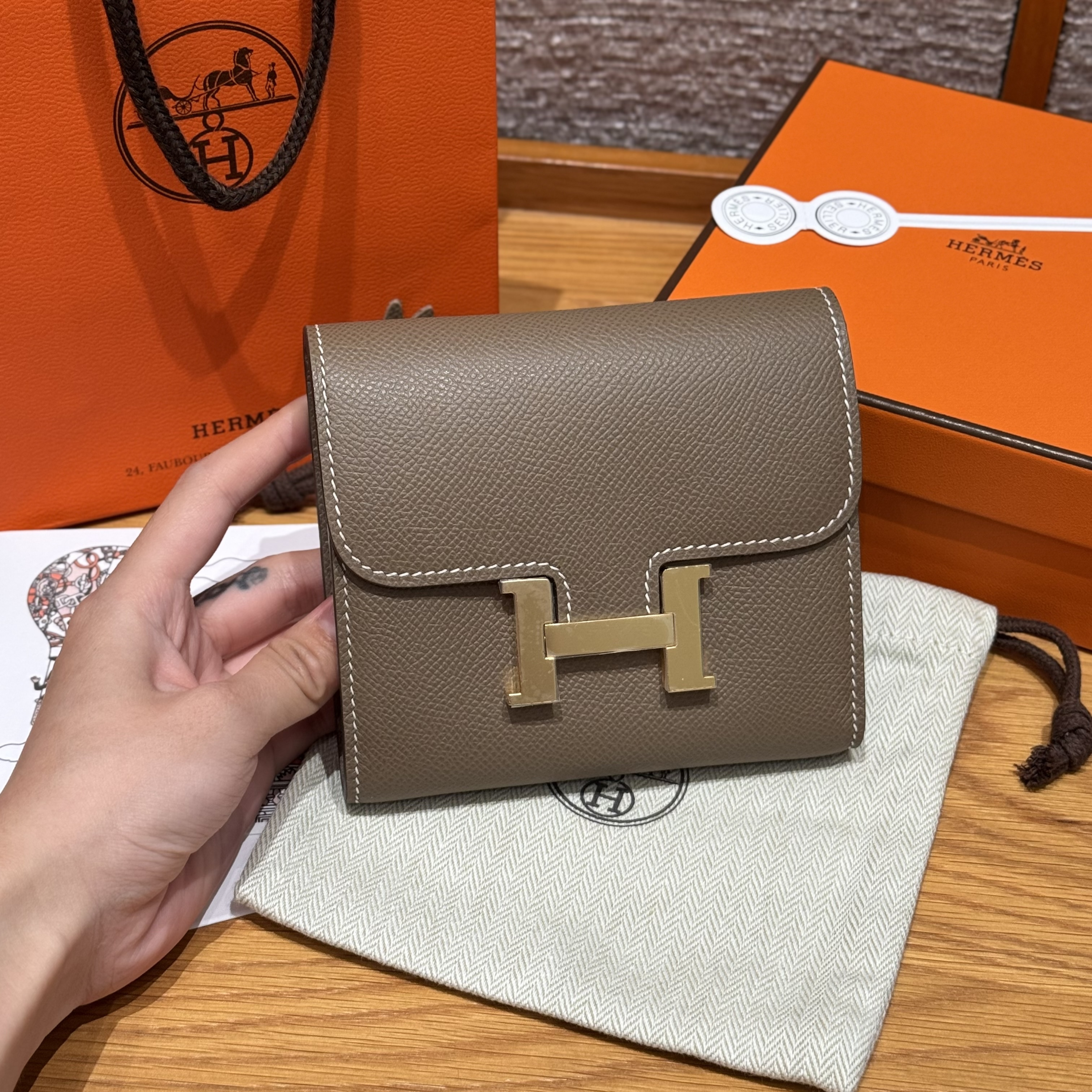 Hermes Etoupe Epsom Constance Short Wallet