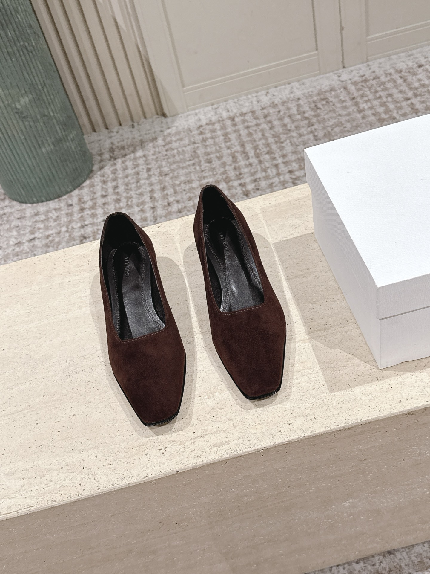 The Row Low Heel Leather Pump
