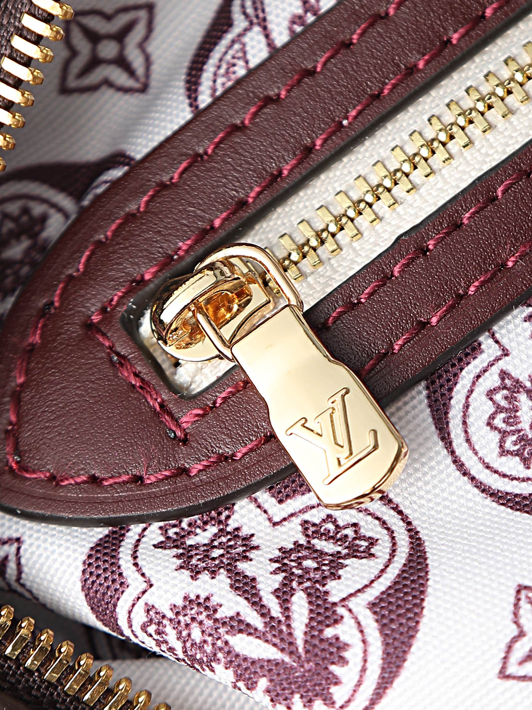 Louis Vuitton Monogram Anniversary Sedy Soft 30 Handbag