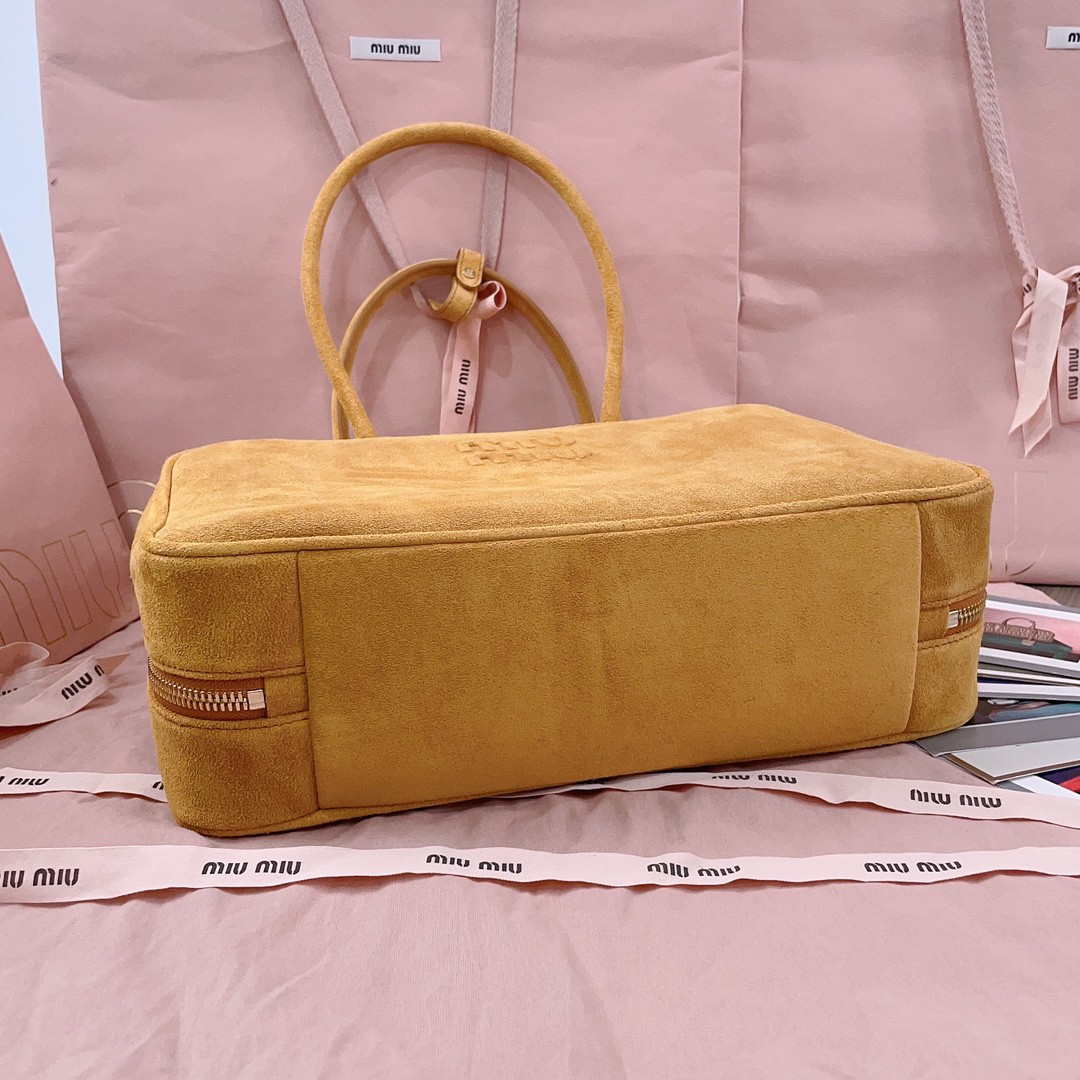 Miumiu Beau bag in suede leather
