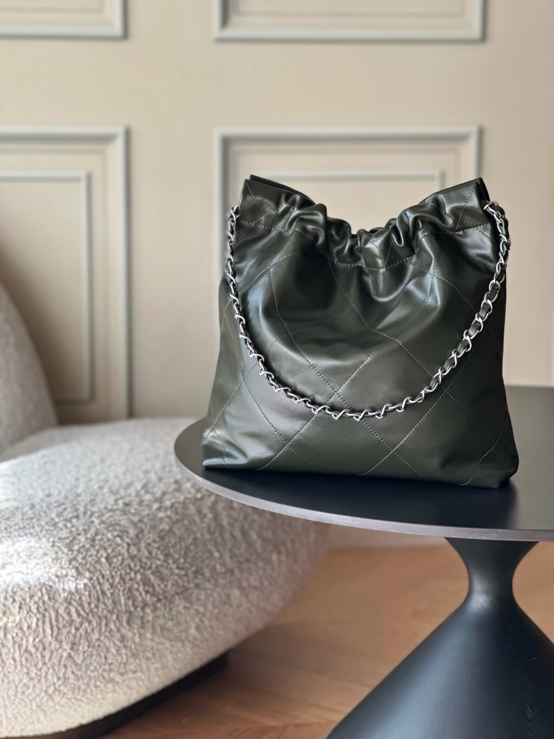 Chanel 22 Small Handbag in Dark Green Shiny Calfskin AS3260