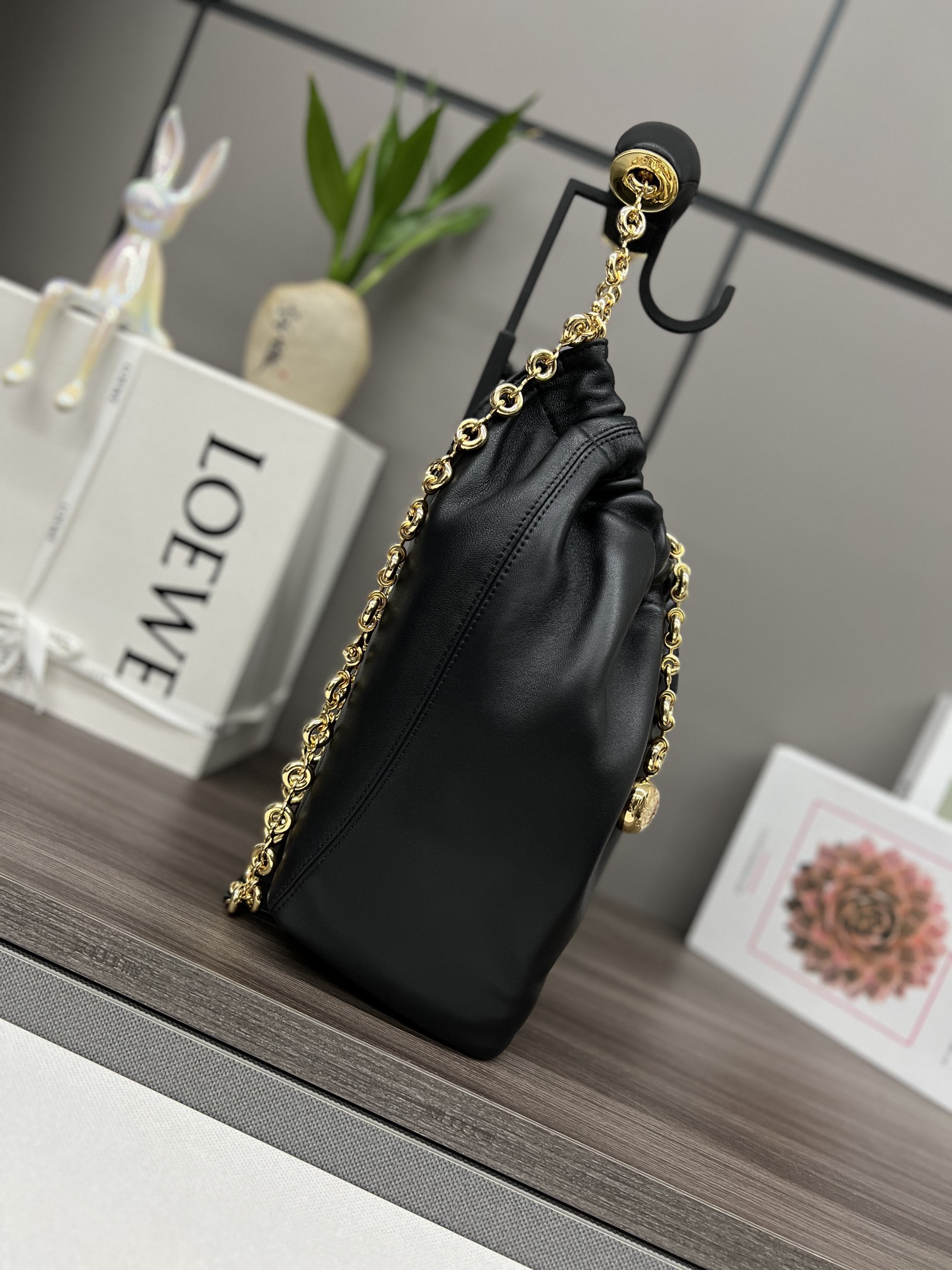 Loewe Small Squeeze Handbag in Nappa leather-Black