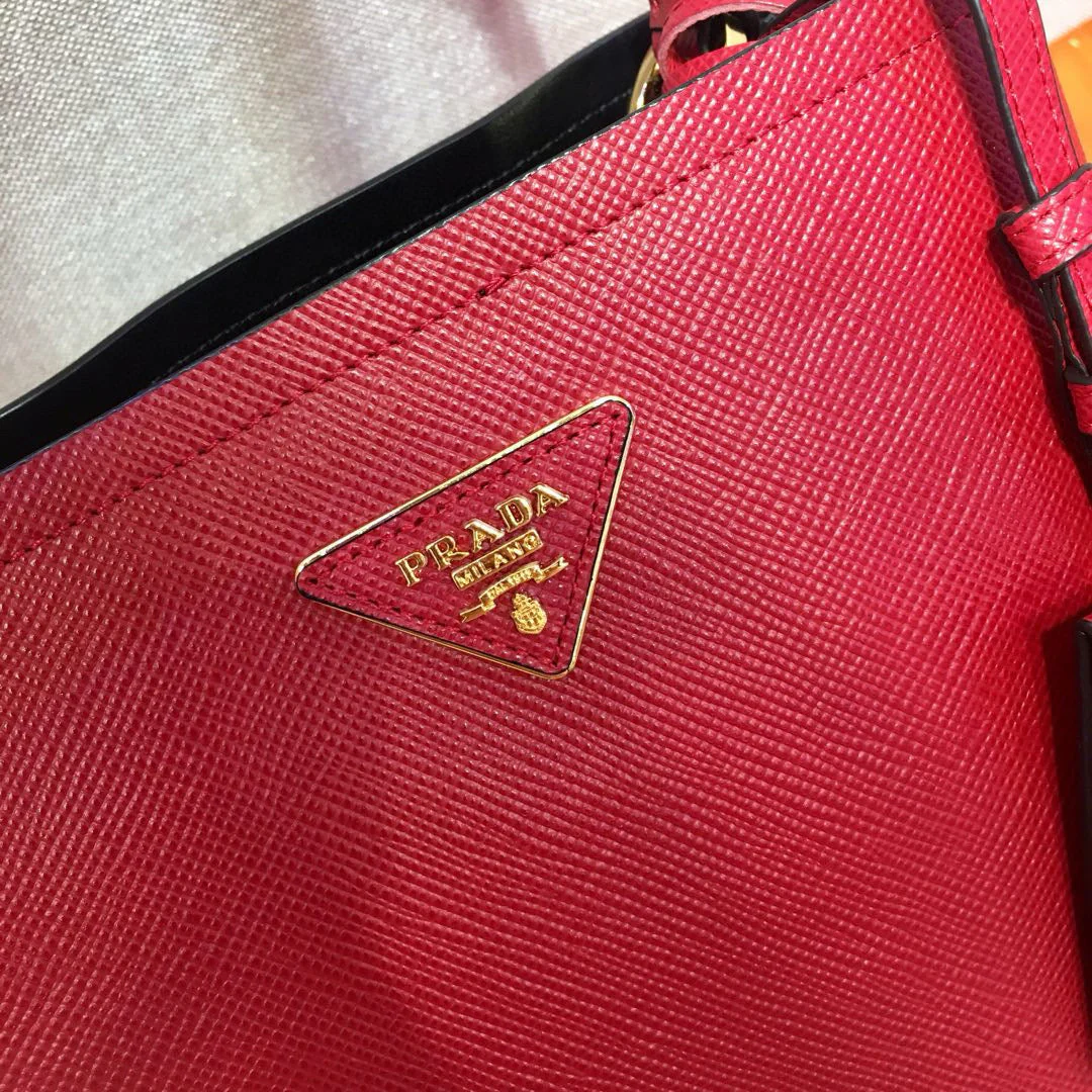 Prada medium pra panier bag 22cm red calfskin