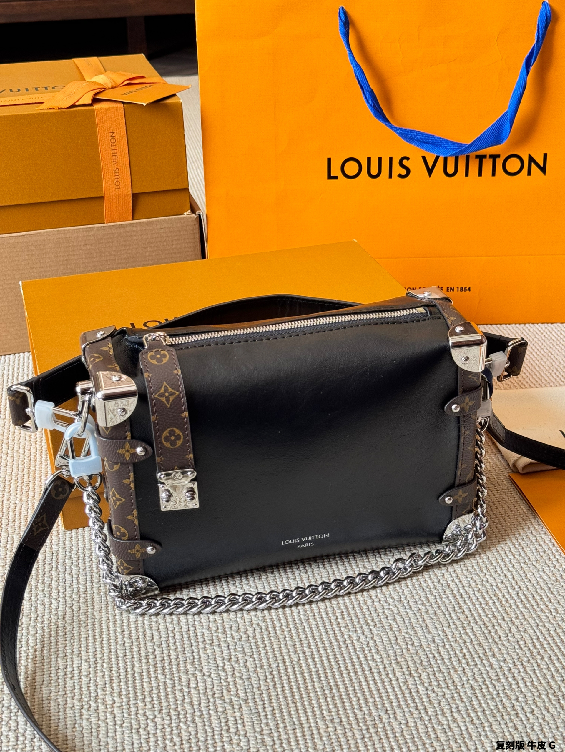 Louis Vuitton LV Side Trunk MM Smooth Black Leather Monogram Trim S-Lock Soft Shoulder Bag - KAIROO