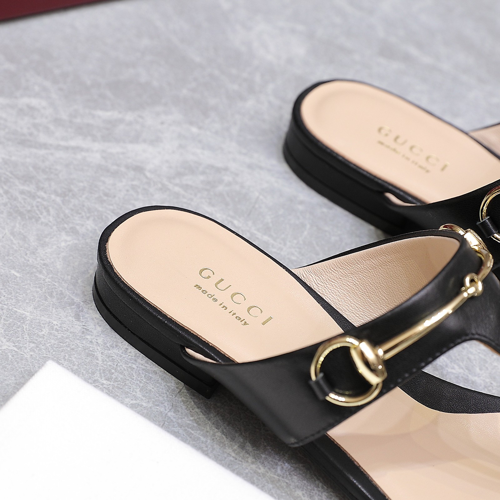 Gucci Horsebit leather Flip-Flops in Black