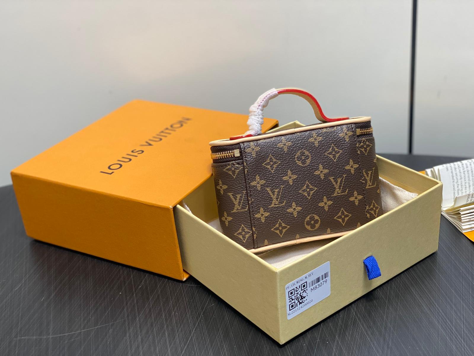 Louis Vuitton LV Nice Beauty