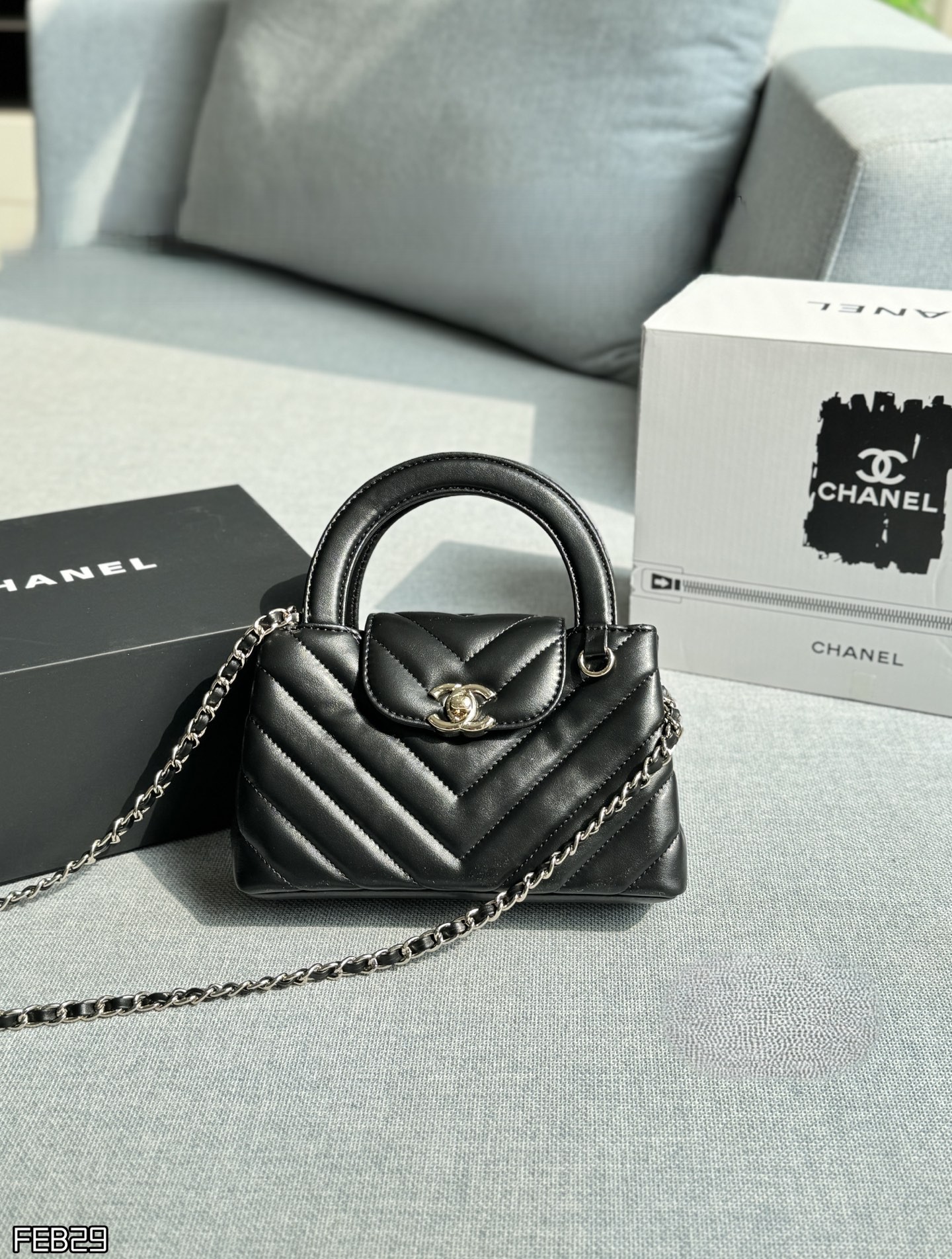 Chanel 26SS Mini Kelly 19CM Chevron Quilted Leather Chain Top Handle Crossbody Bag - KAIROO