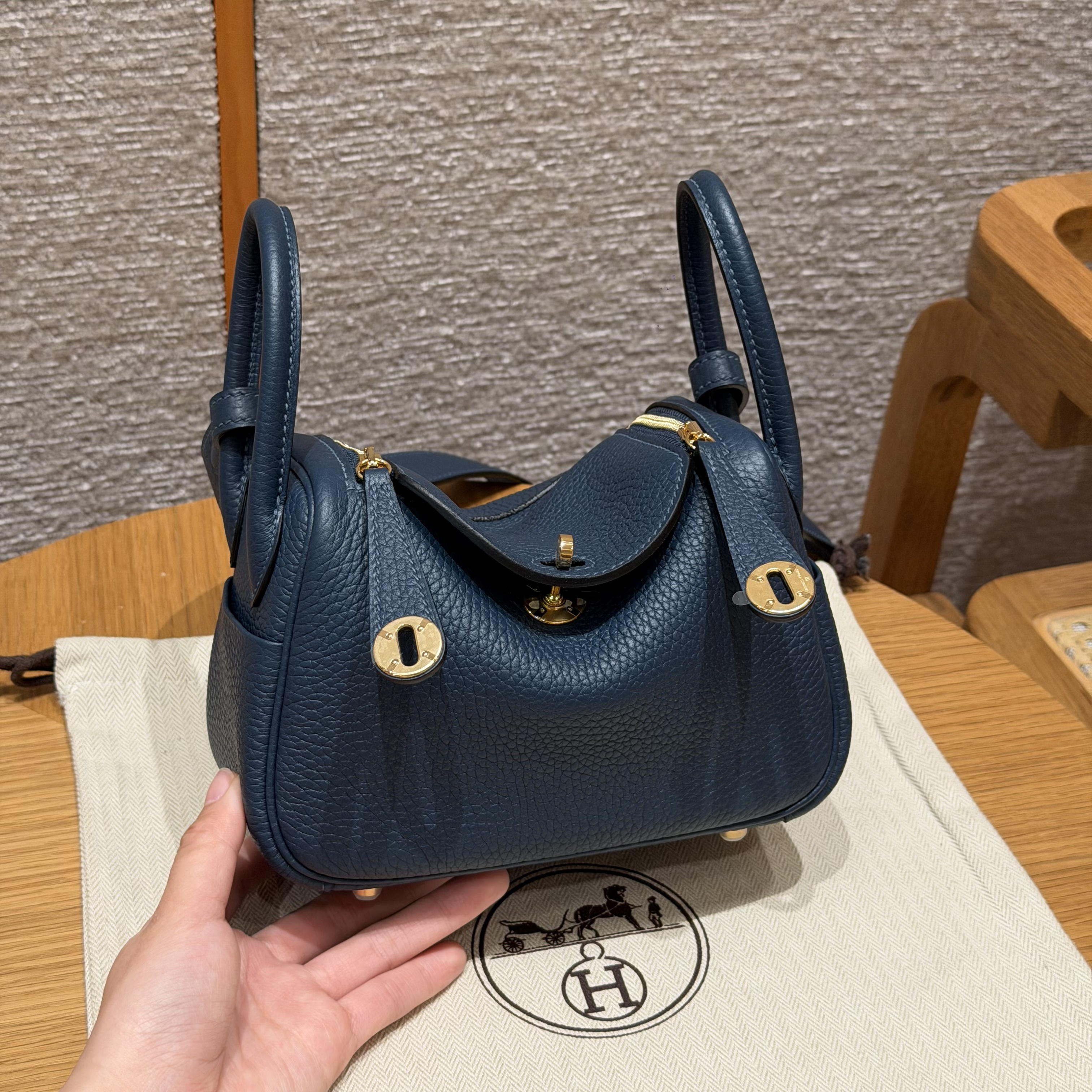 Hermes Blue Presse Clemence Mini Lindy 20