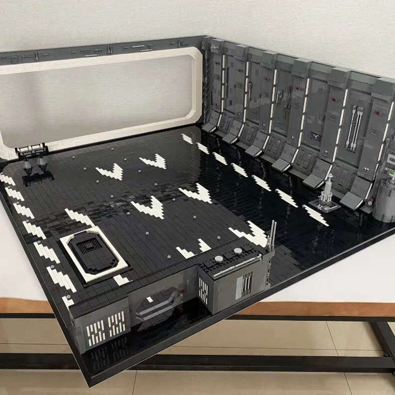 MOC 0631 - Docking Bay 327 for UCS Falcon