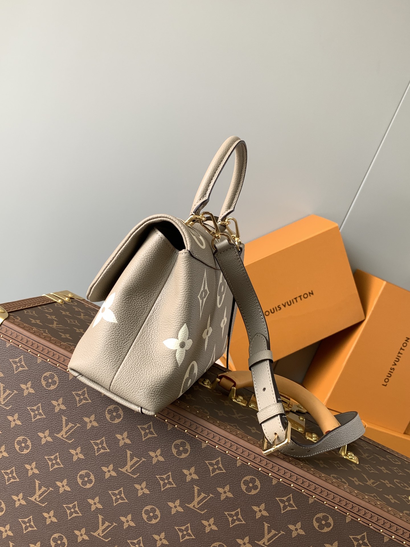 M46041 LV Madeleine MM handbag in grained cowhide leather
