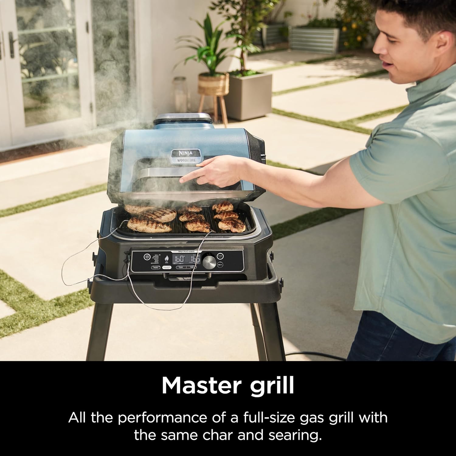 OG951 Woodfire Pro Connect Premium XL Outdoor Grill & Smoker, Bluetooth, App Enabled, 7-in-1 Master Grill, BBQ Smoker, Outdoor Air Fryer, Woodfire Technology, 2 Built-In Thermometers, Black/Blue