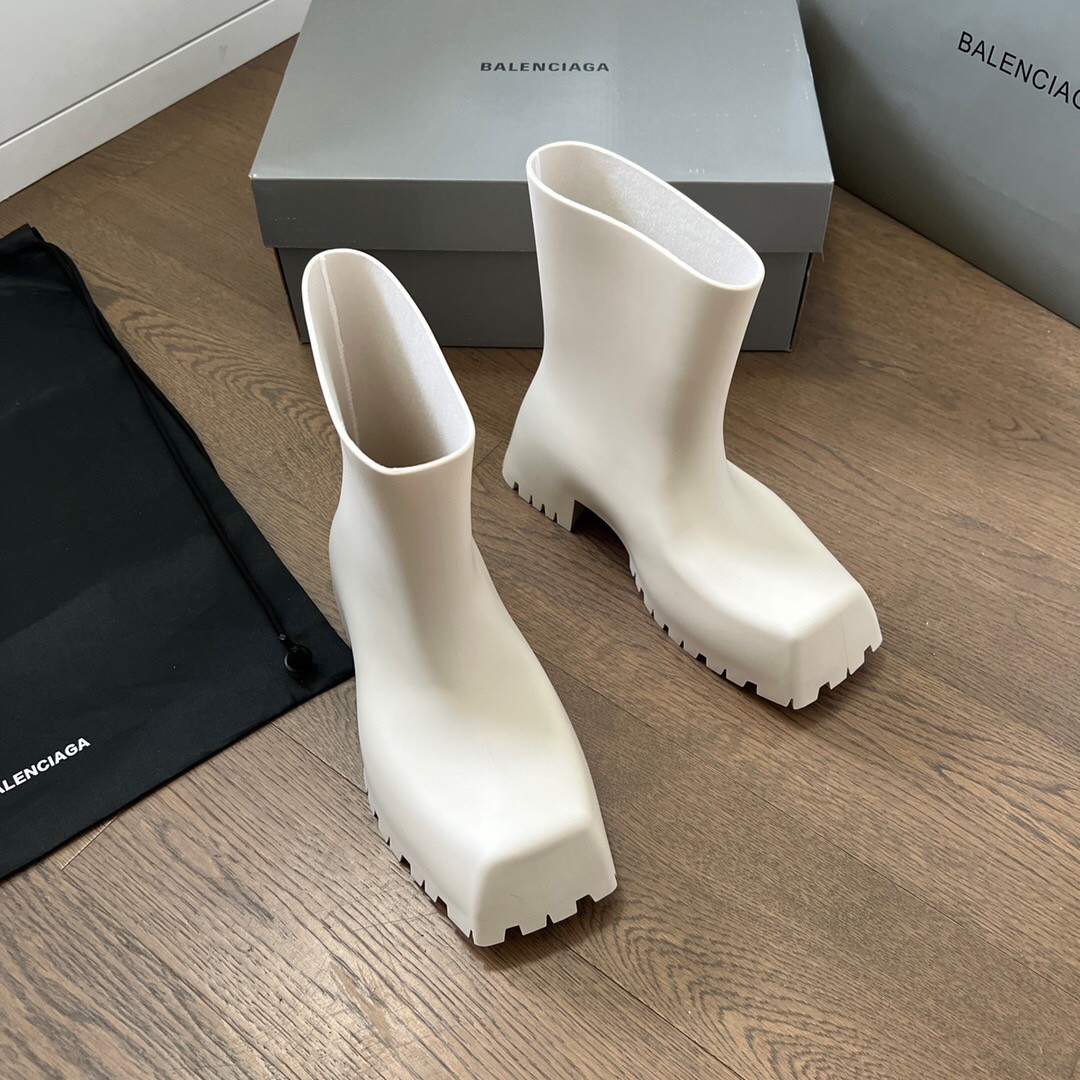 Balenciaga Trooper White Matte Rubber Galoshes Square Toe Chunky Rain Boots - KAIROO
