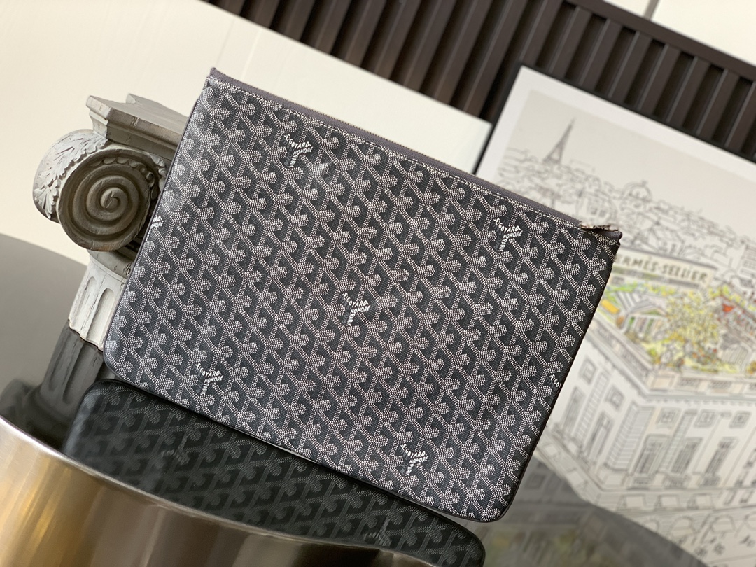 Goyard Sénat pouch in Grey
