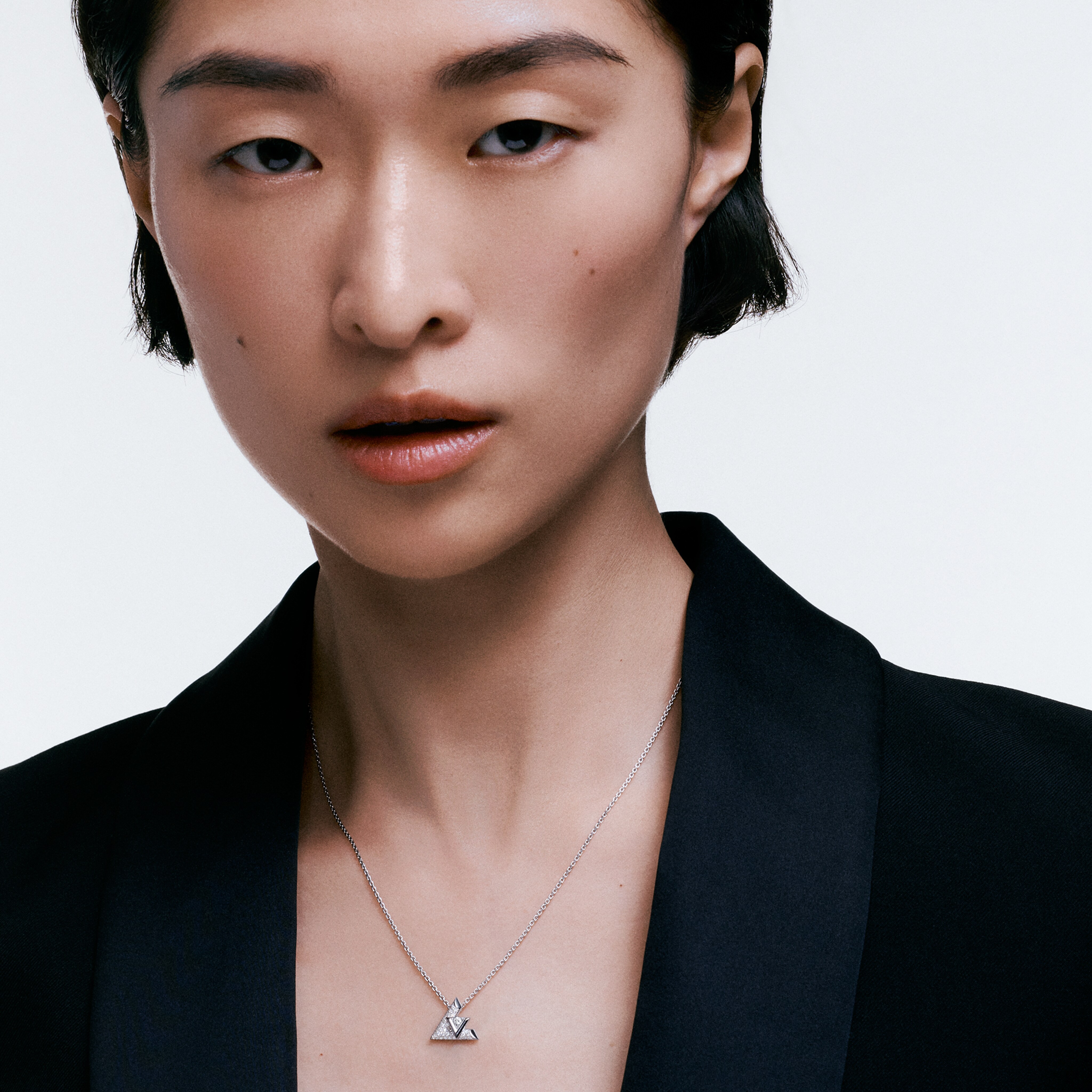 ペンダント LV ヴォルト ワン PM (ホワイトゴールド×ダイヤモンド)