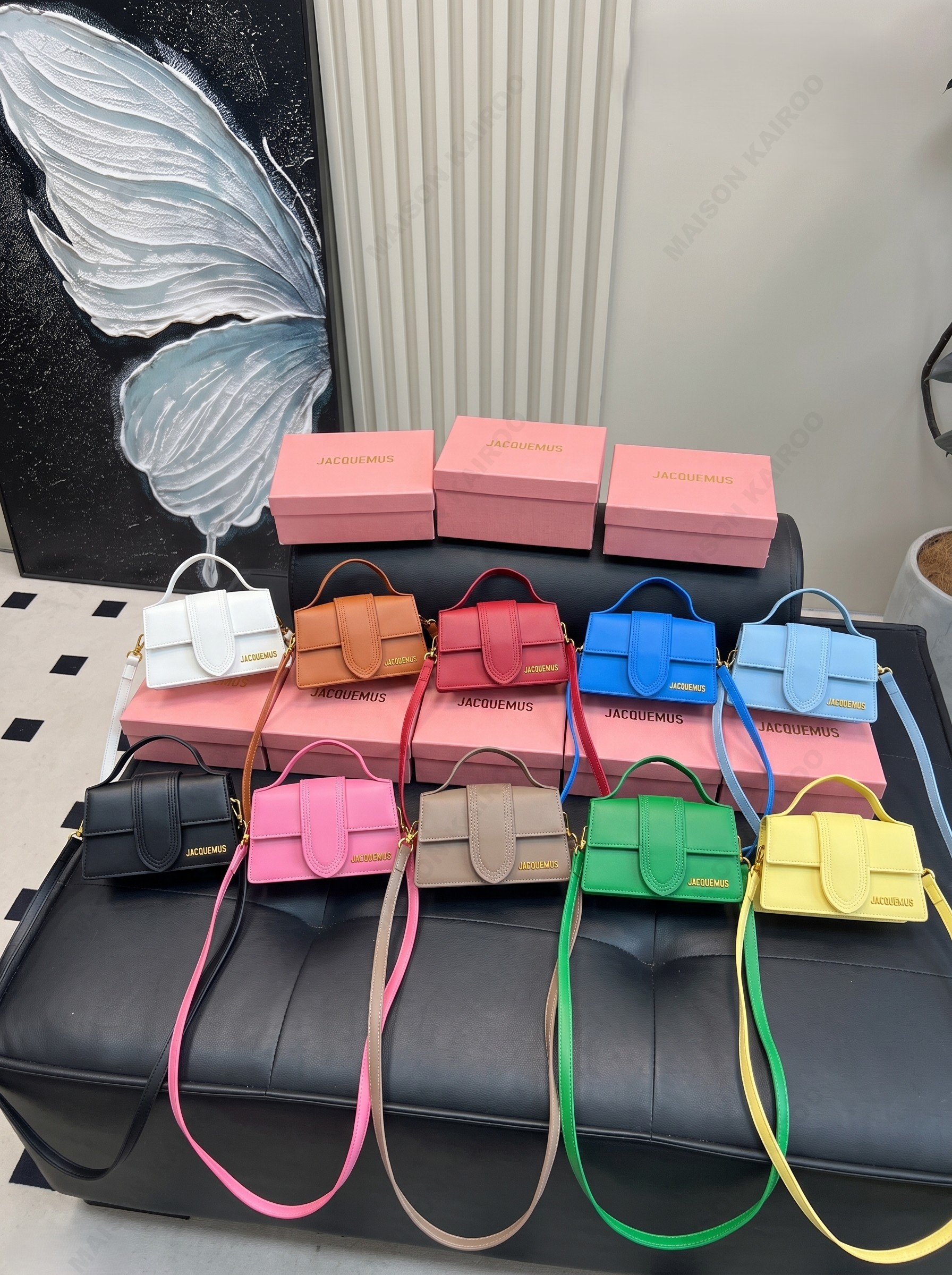 Jacquemus Le Bambino 18 Smooth Leather Trapezoidal Flap Mag Snap Top Handle Box Crossbody Bag - KAIROO
