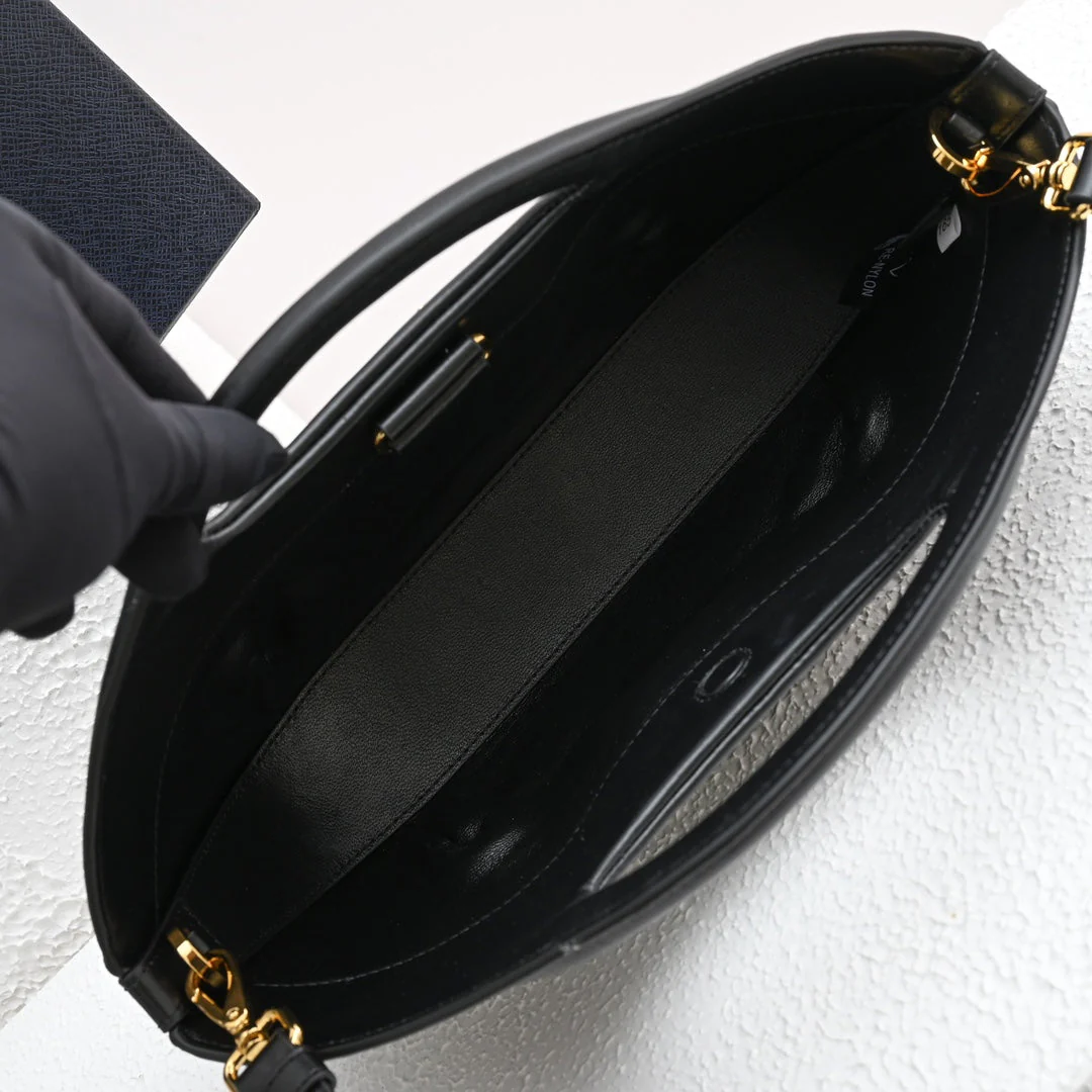 Prada DUMPLING BAG 30 IN BLACK CALFSKIN