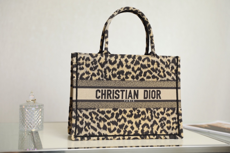 Dior Book Tote Medium Beige MultiColor Mizza Embroidery M1296ZRHM_M918