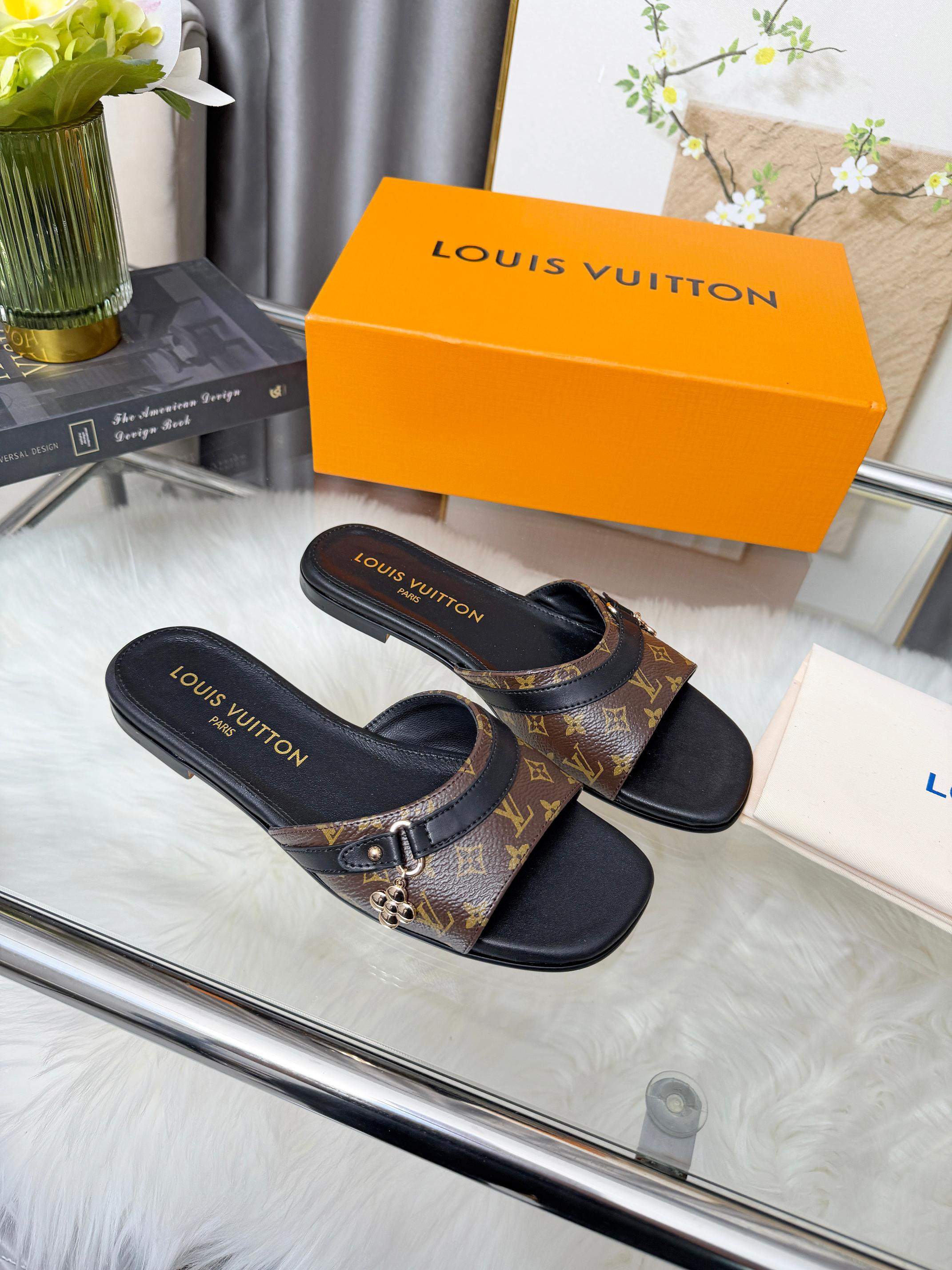 Louis Vuitton Monogram Murakami & Coated Canvas & Embossed Leather Flower Charm Lock It Flat Slides Sandals - KAIROO