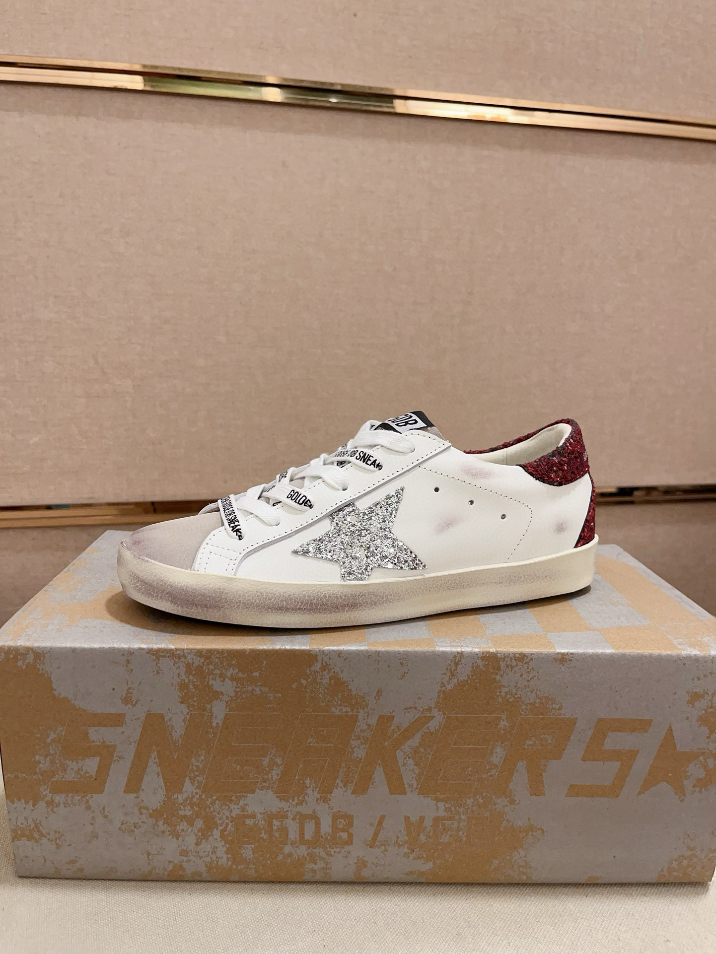 Golden Goose Unisex Super-Star Sneakers