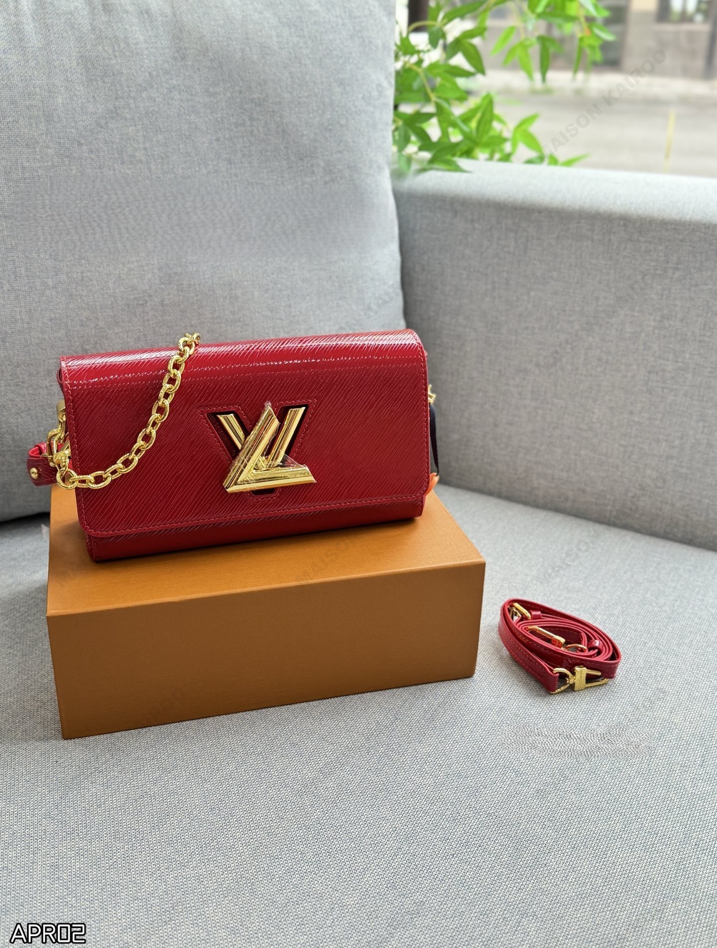 Louis Vuitton LV Twist West Epi Shiny Leather Gold Logo Flap Shoulder Bag - KAIROO