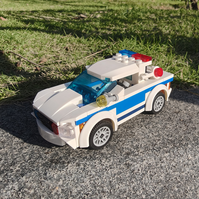 MOC 60239 - Police Patrol Car