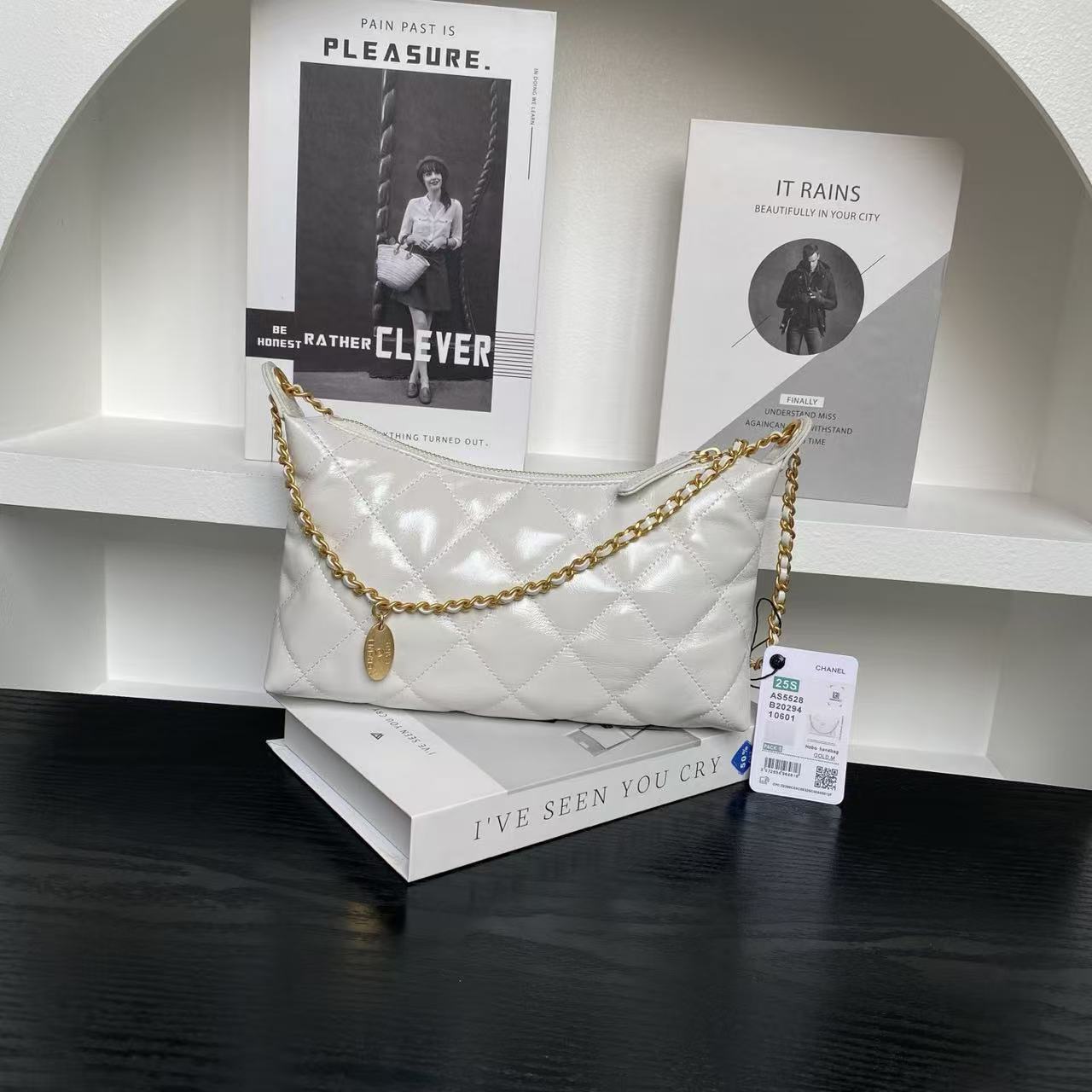Chanel 2025 new armpit bag