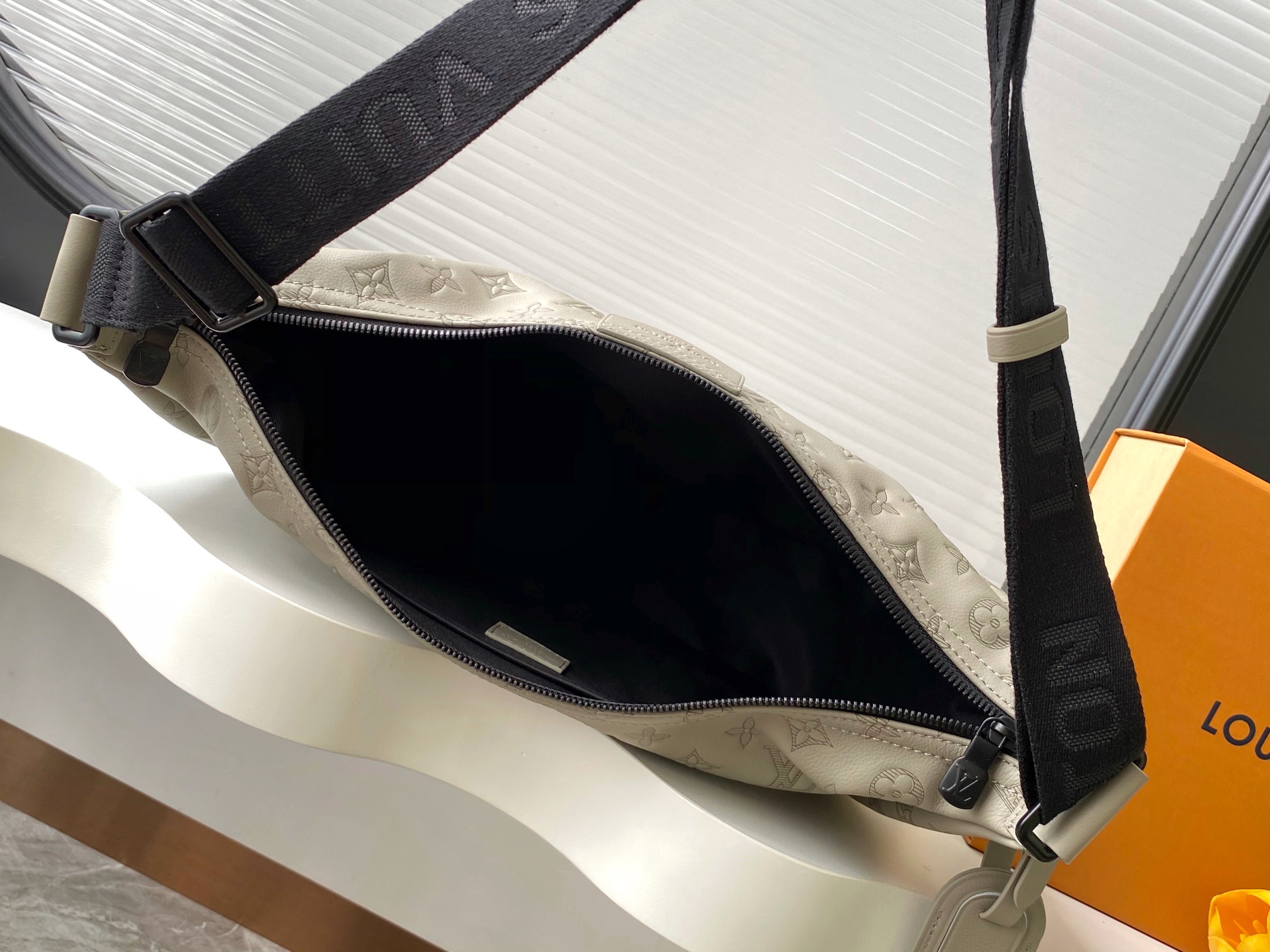 Louis Vuitton Hobo Hamac handbag