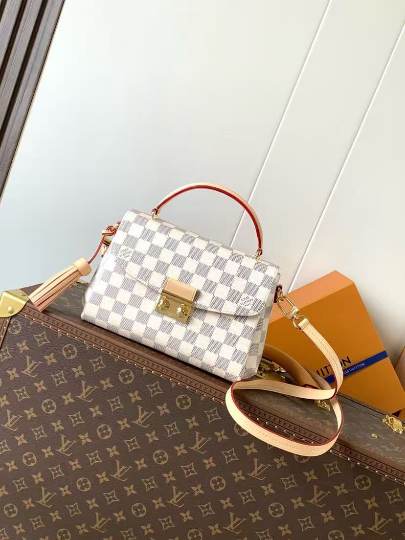Louis Vuitton Croissette handbag