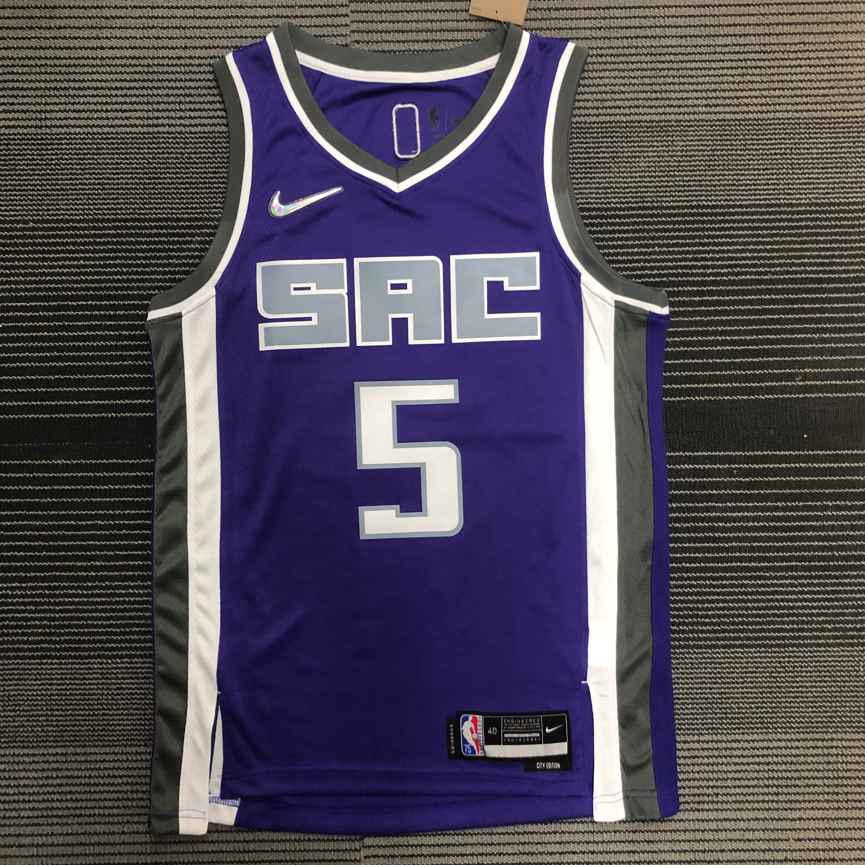75TH YEARS SACRAMENTO KINGS PURPLE  #5 FOX