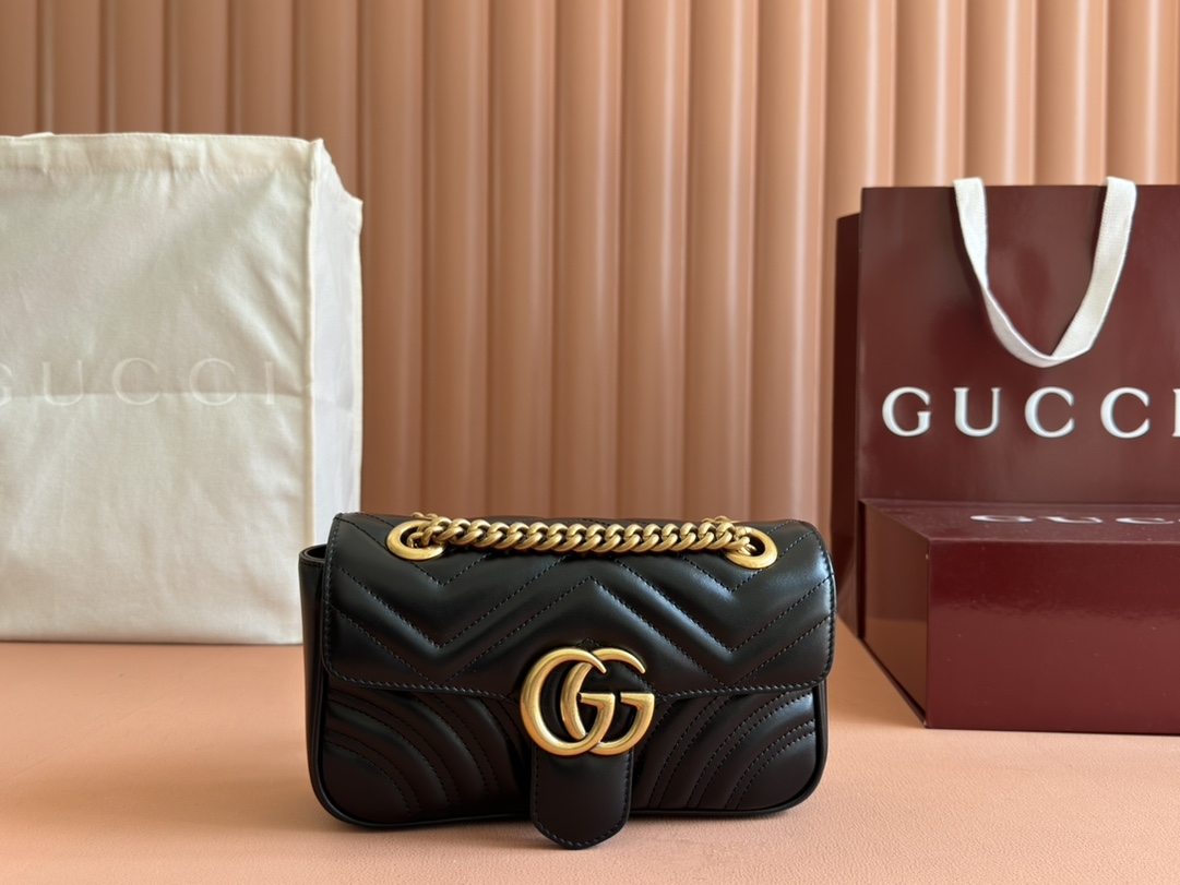 GG Marmont small shoulder bag 446744
