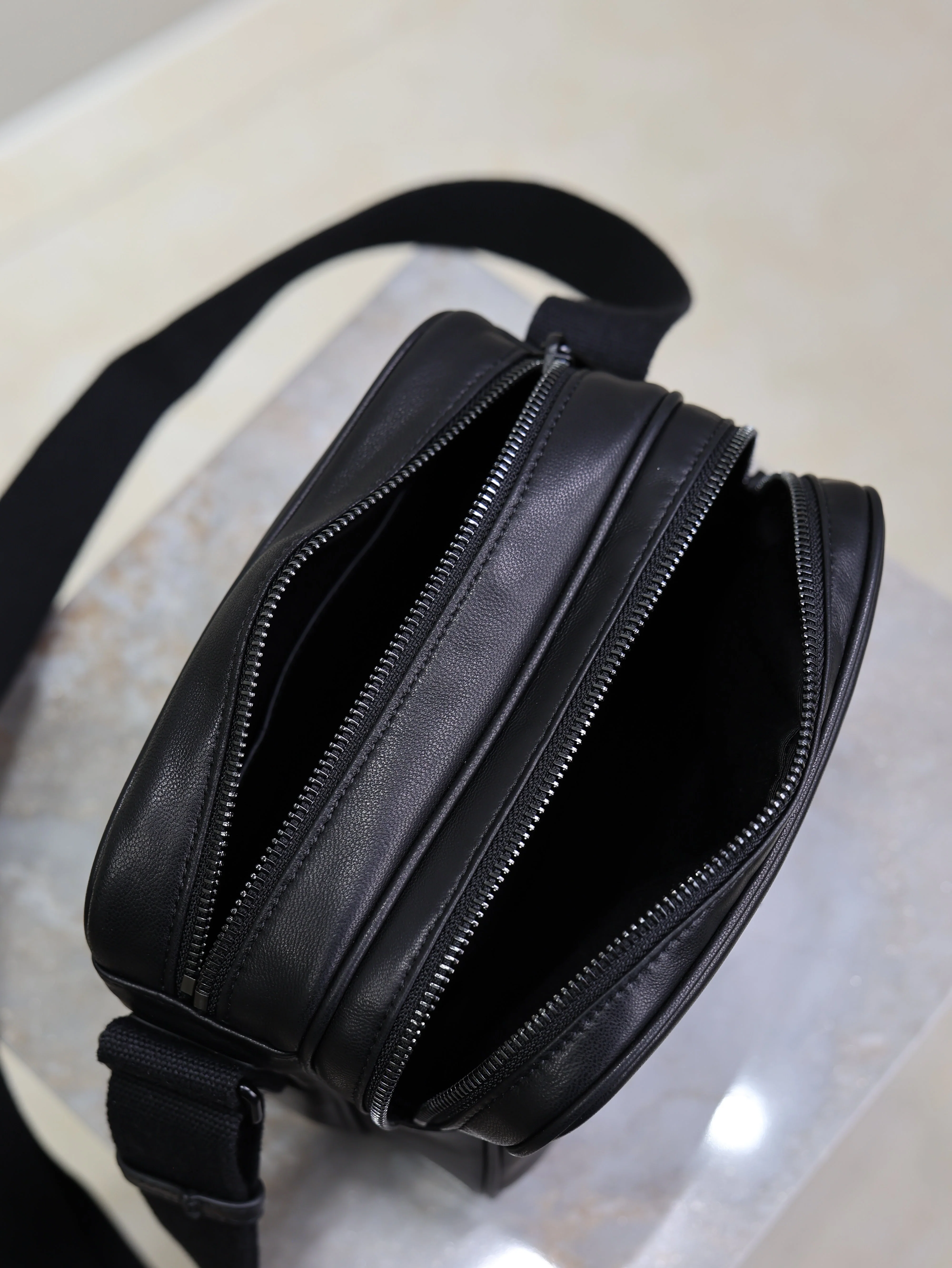 Saint Laurent YSL Niki Camera Bag 19.5cm Black Lamskin HW