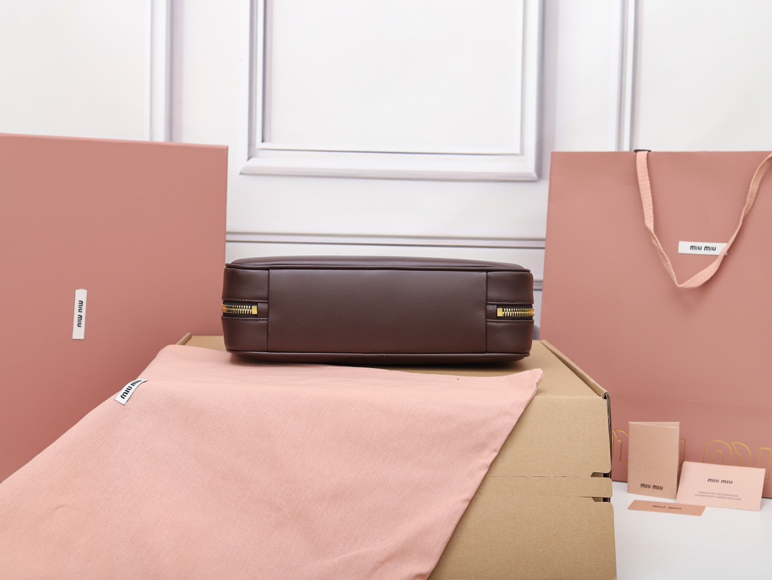 MiuMiu 2024 New Calfskin Handbag